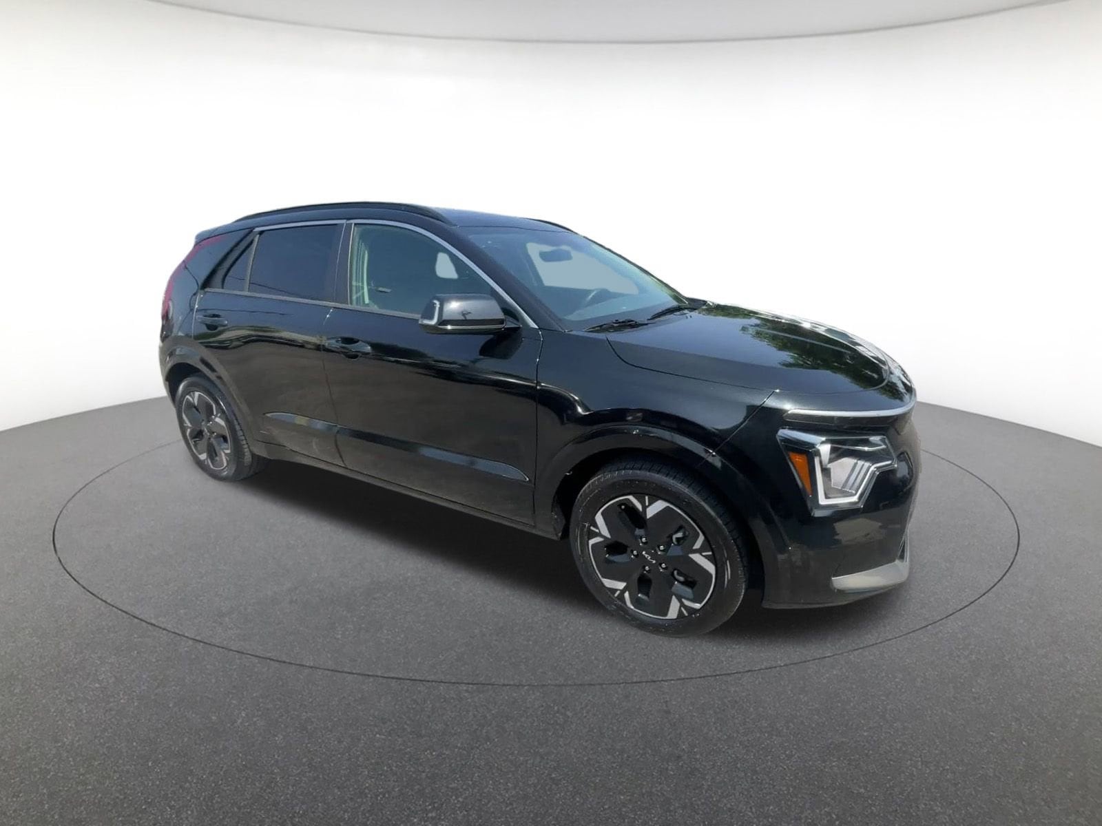 Thumbnail: 2023 Kia Niro - 2