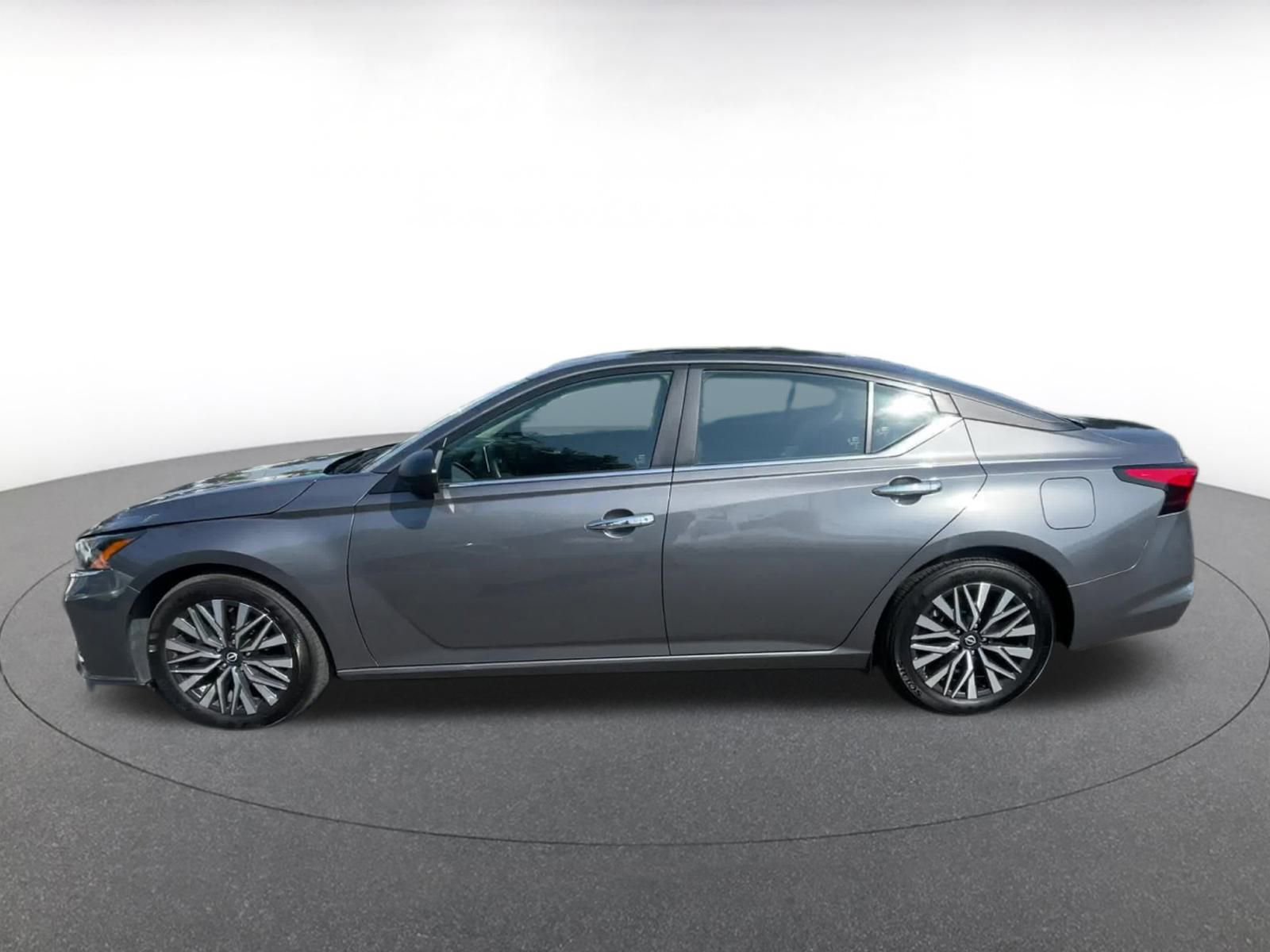 Thumbnail: 2024 Nissan Altima - 9