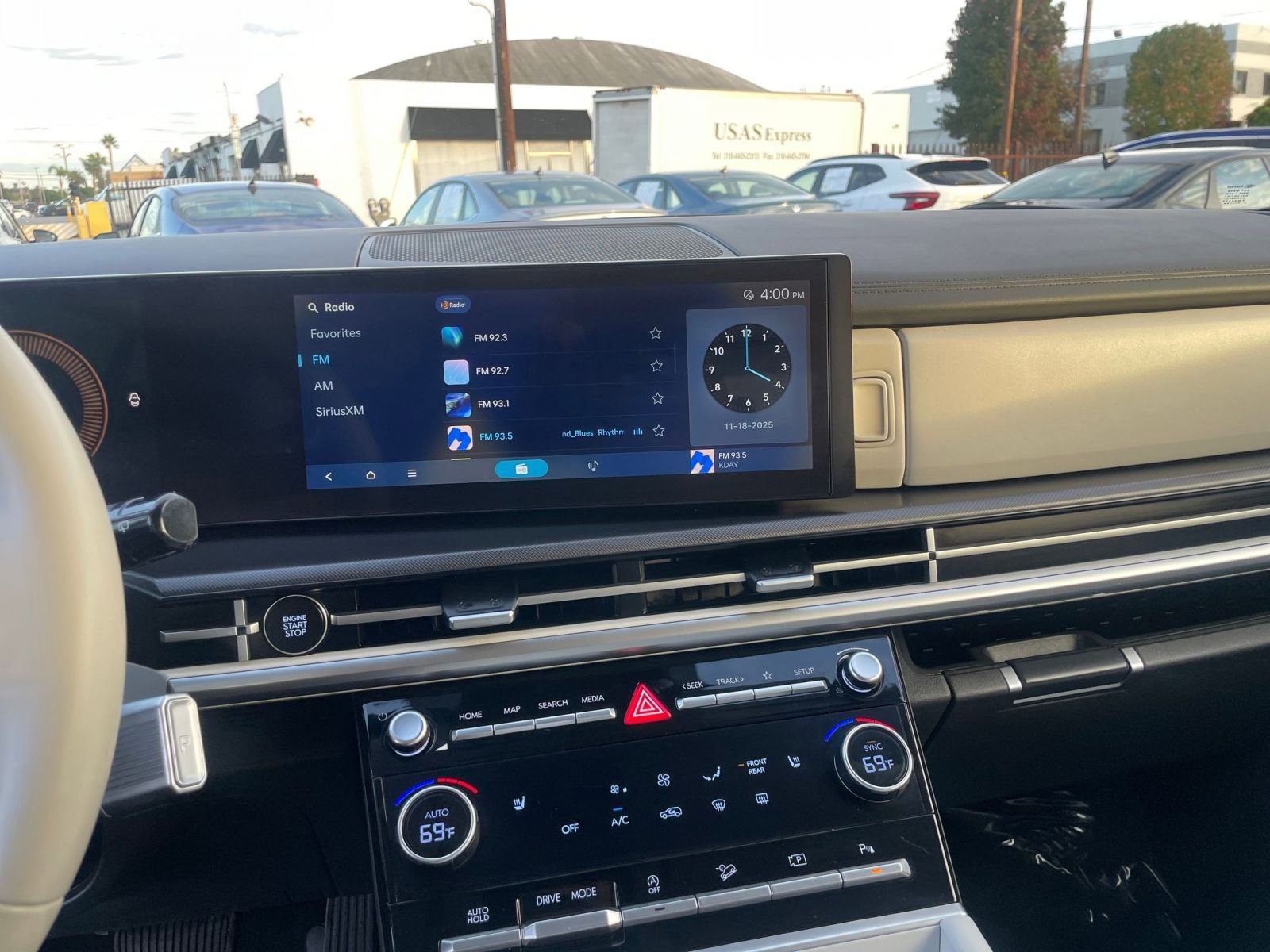 Thumbnail: 2025 Hyundai Santa Fe - 18