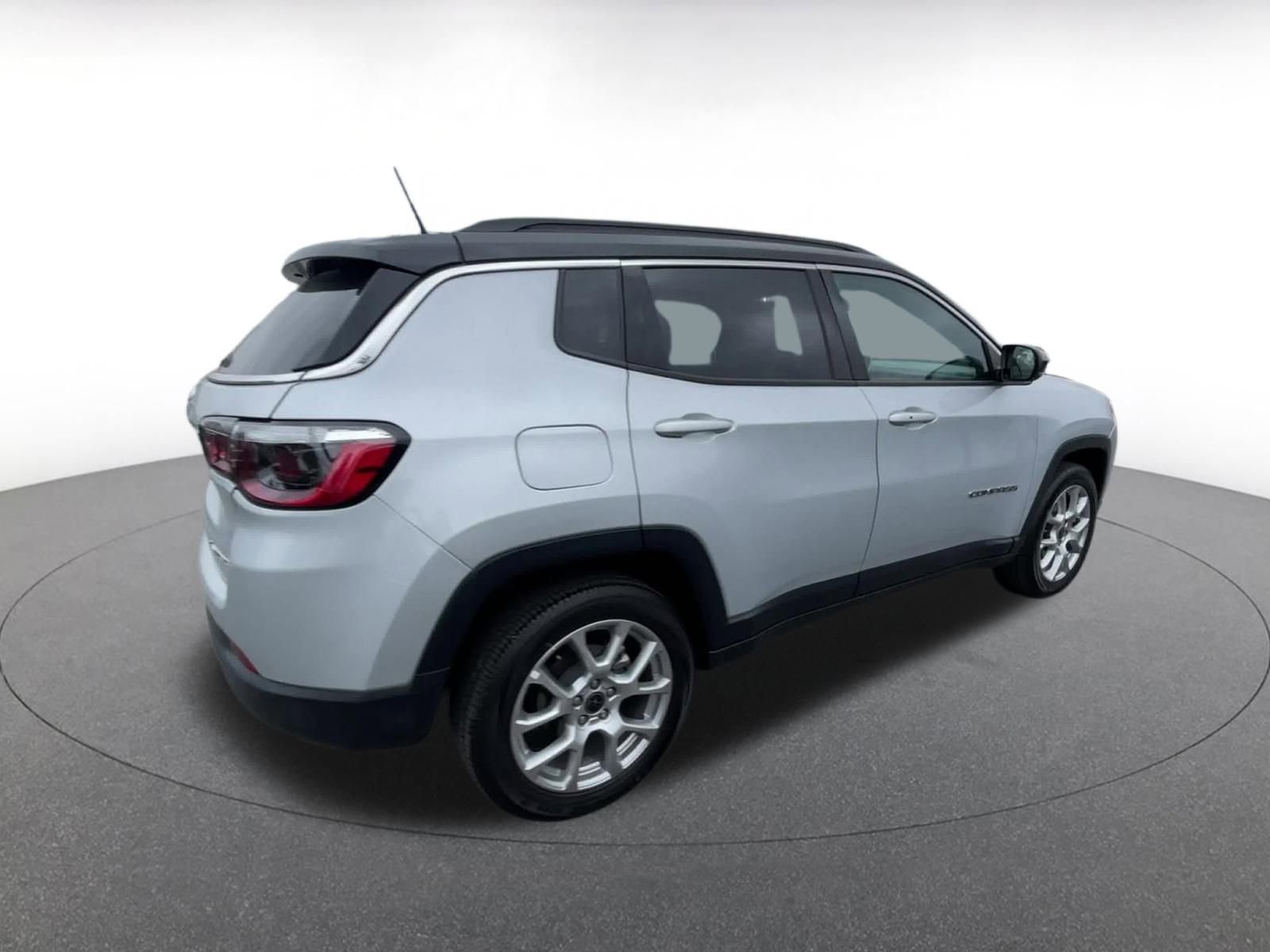 Thumbnail: 2025 Jeep Compass - 15