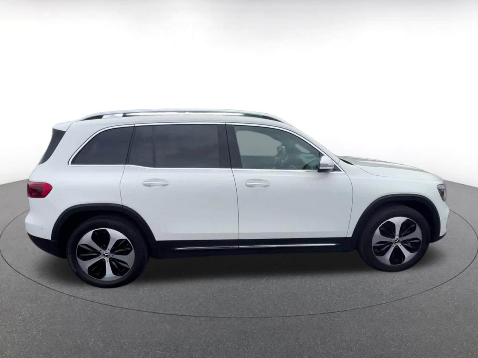 Thumbnail: 2025 Mercedes-Benz GLB - 16