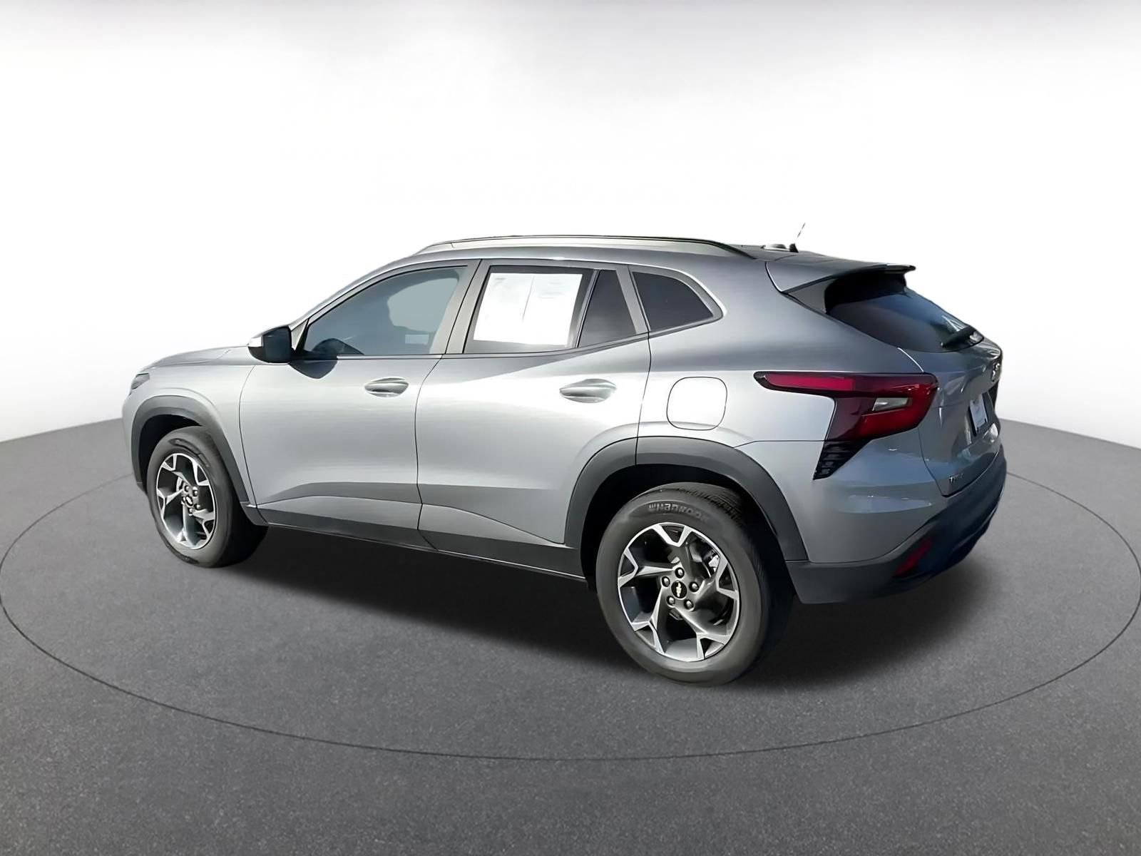 Thumbnail: 2025 Chevrolet Trax - 10