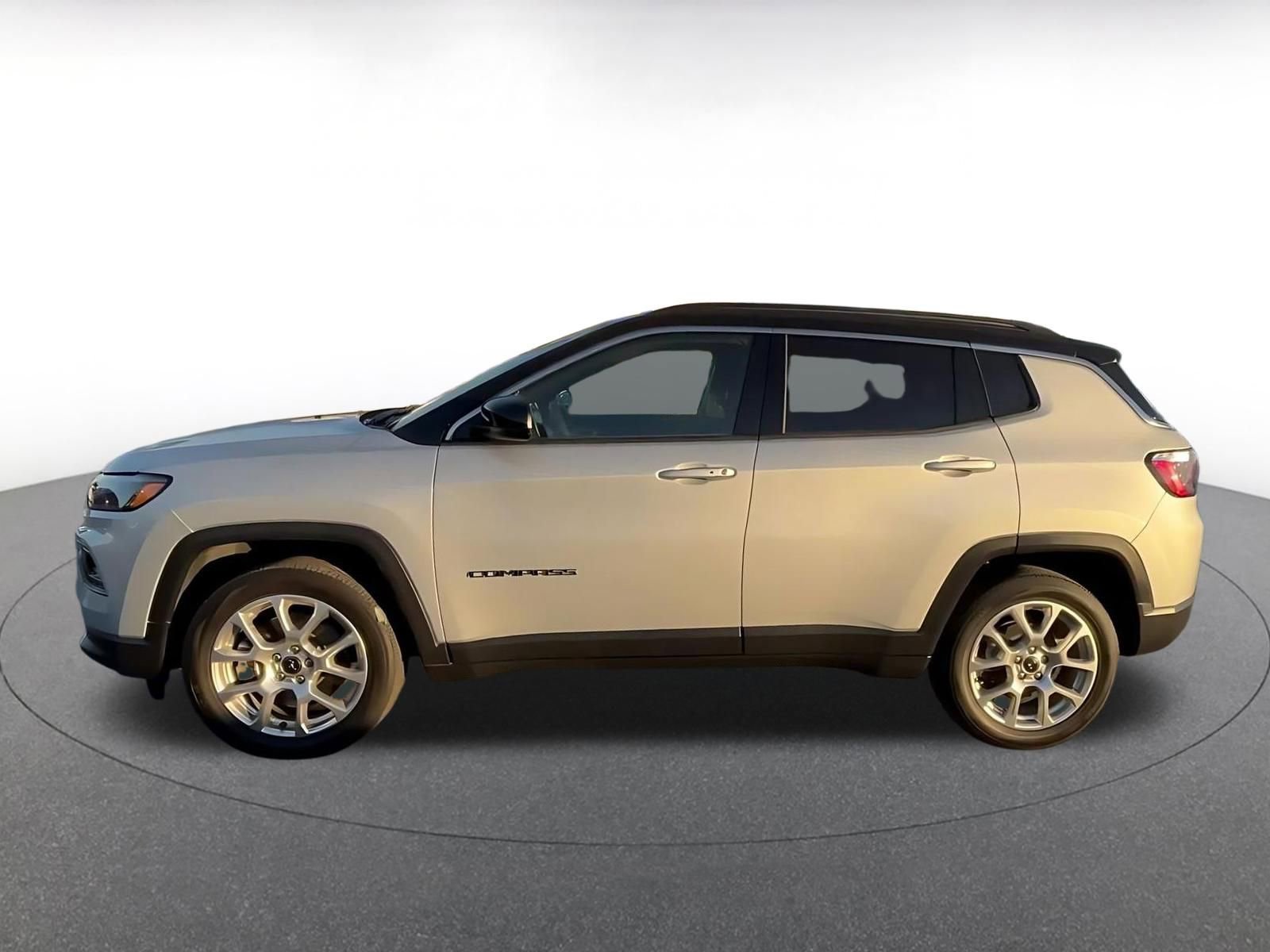 Thumbnail: 2025 Jeep Compass - 9