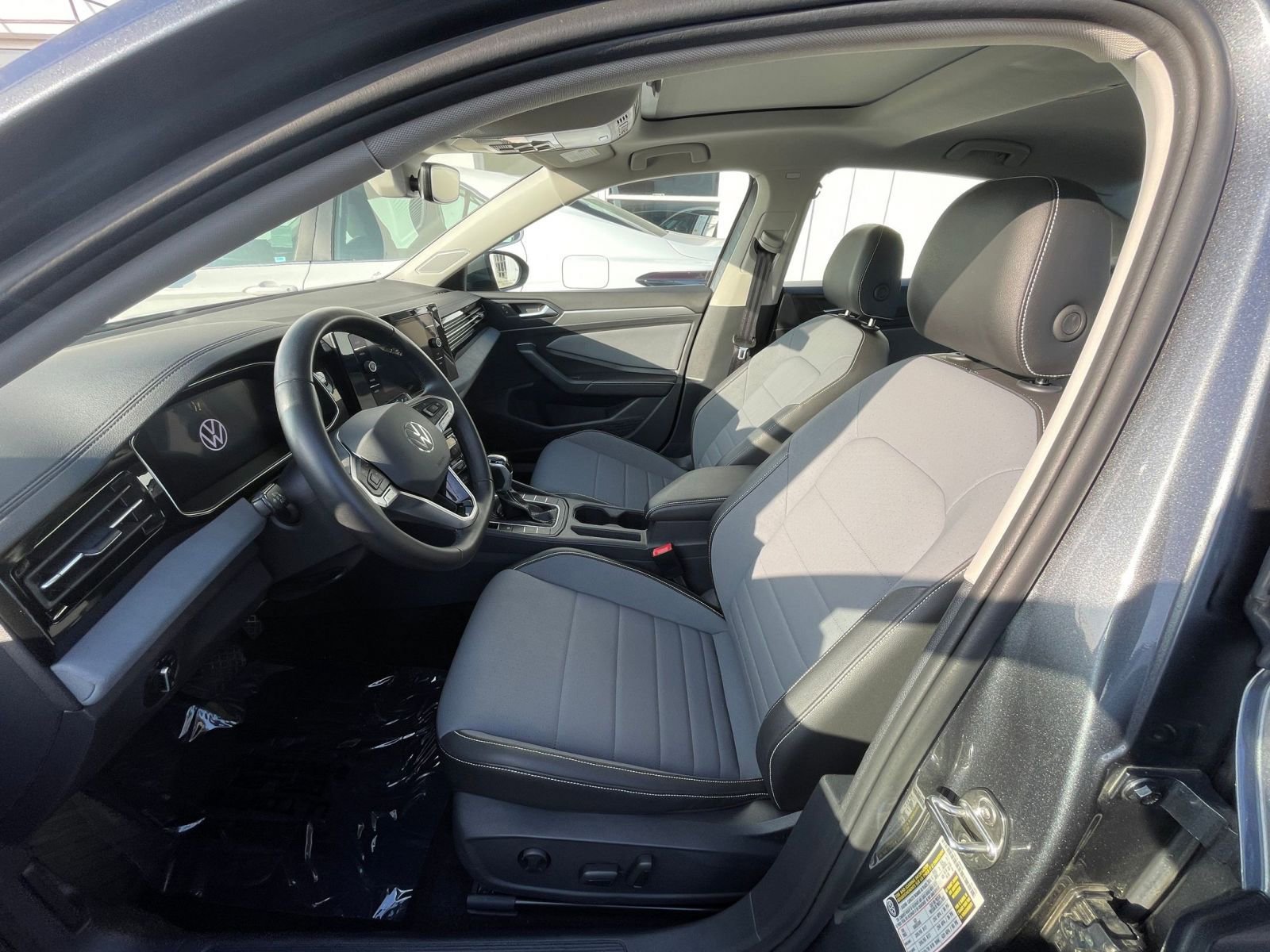 Thumbnail: 2025 Volkswagen Jetta - 27