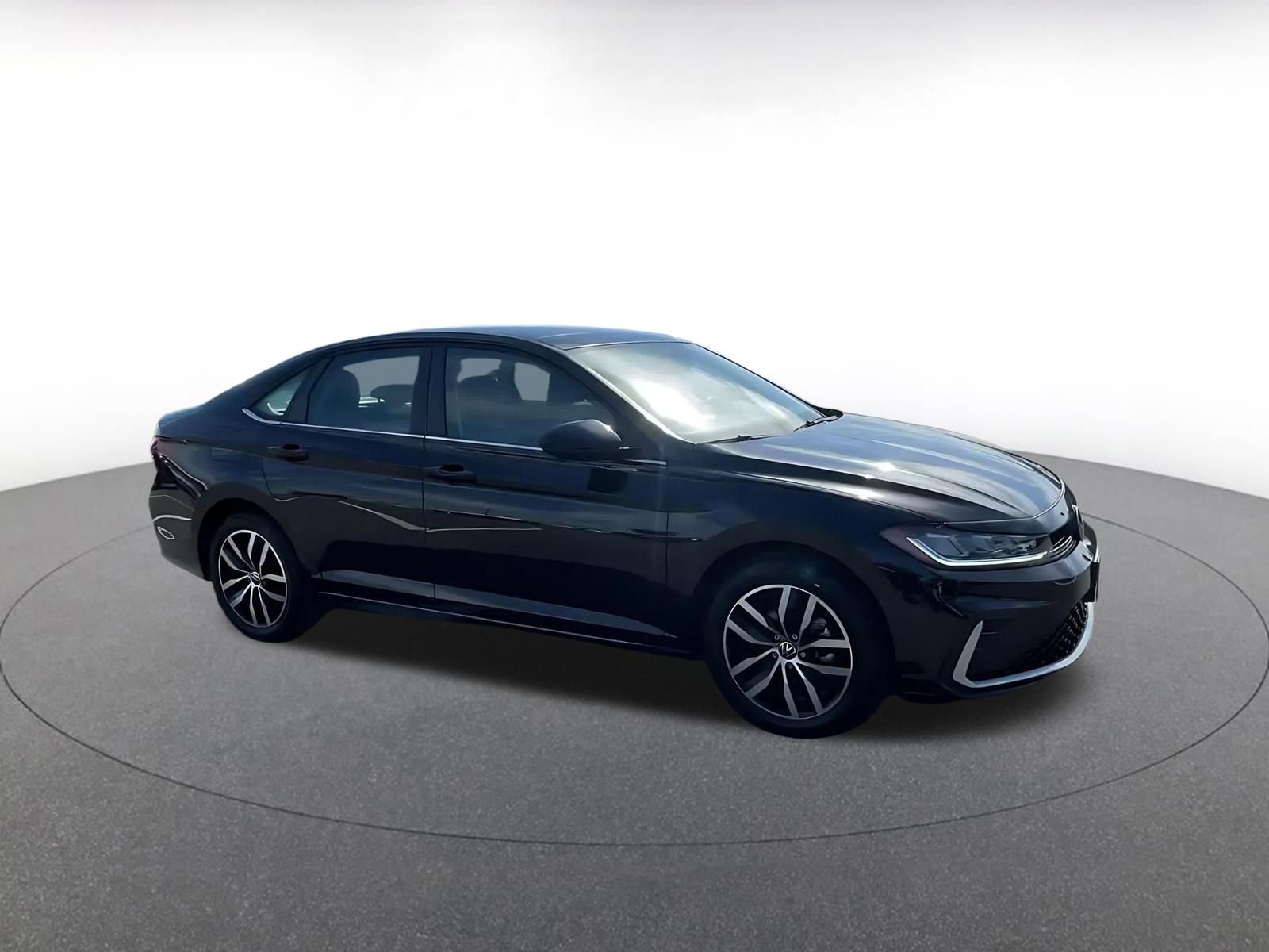 Thumbnail: 2025 Volkswagen Jetta - 2