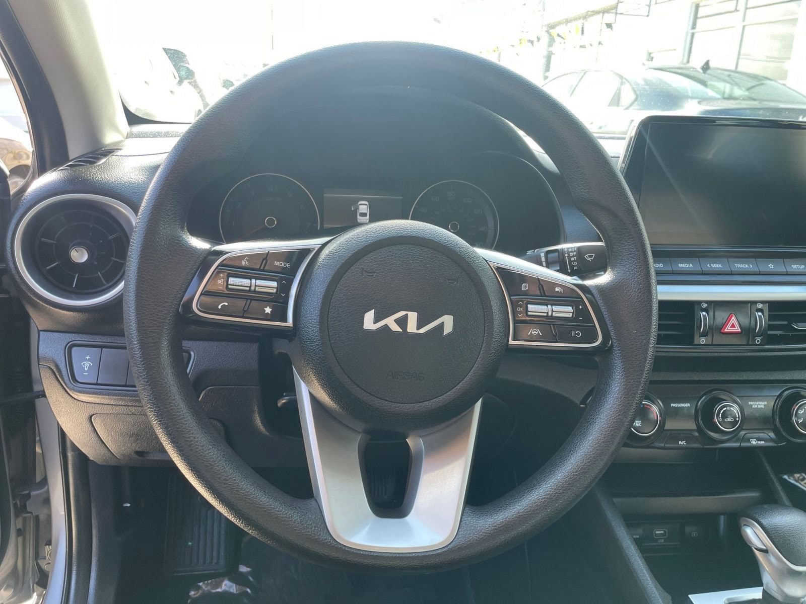 2024 Kia Forte LXS 28