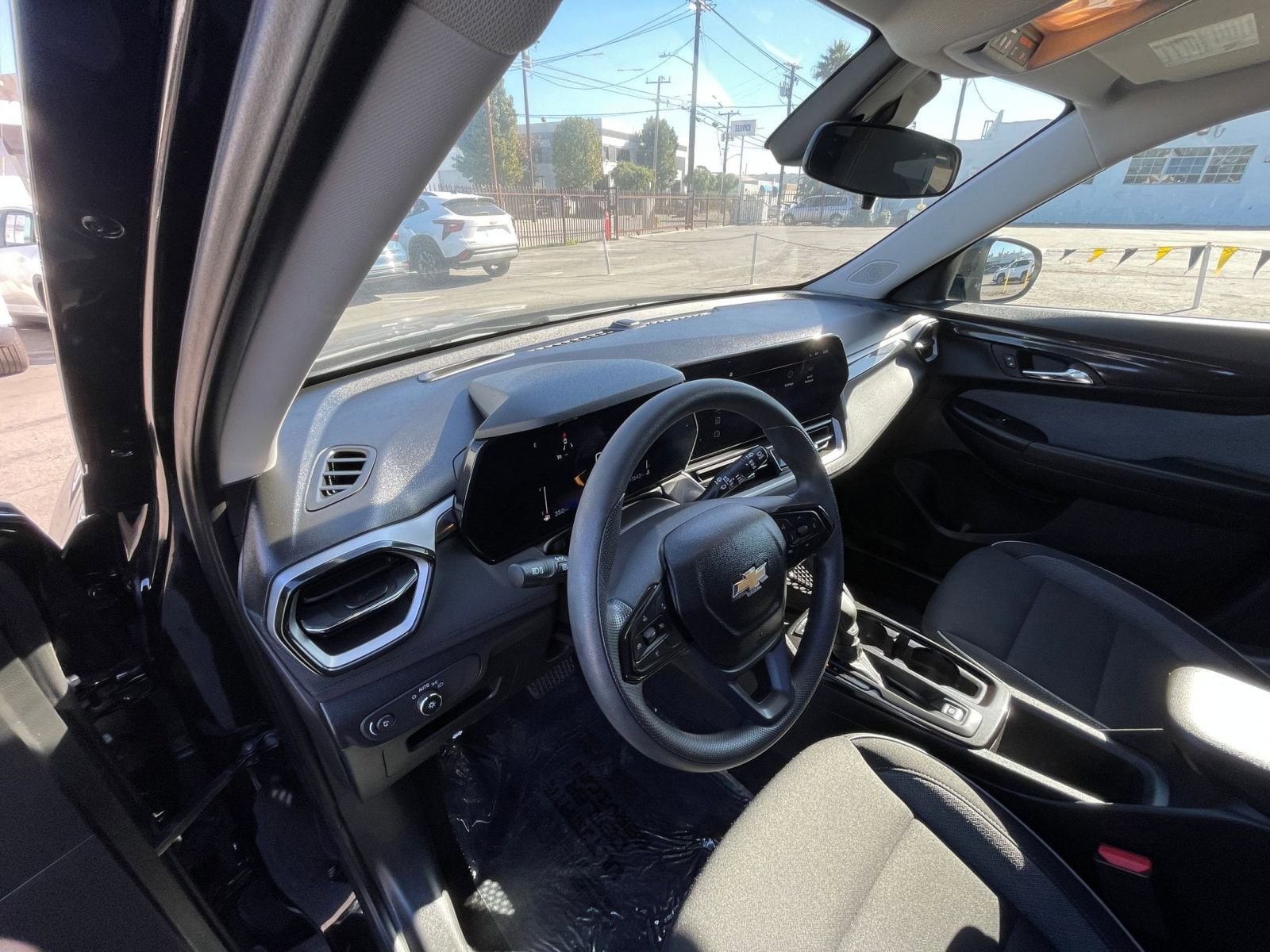 Thumbnail: 2025 Chevrolet TrailBlazer - 34