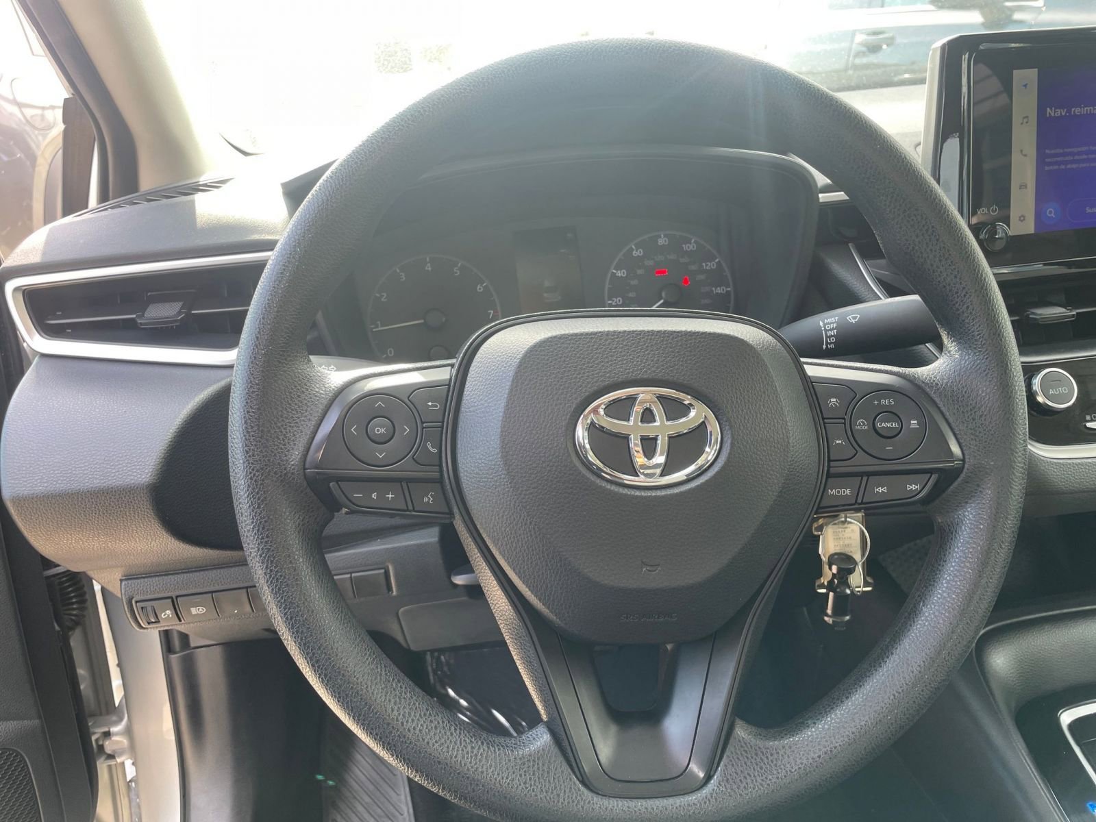 2023 Toyota Corolla LE 28