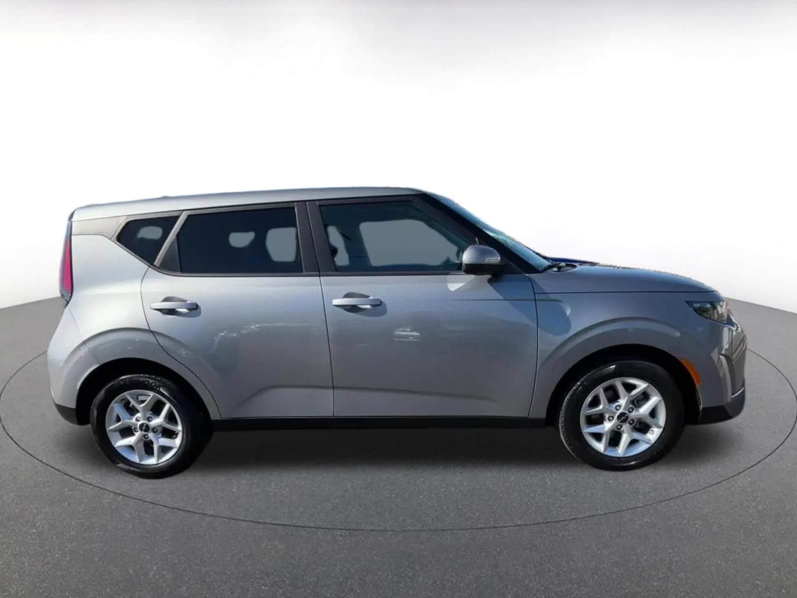 Thumbnail: 2025 Kia Soul - 16