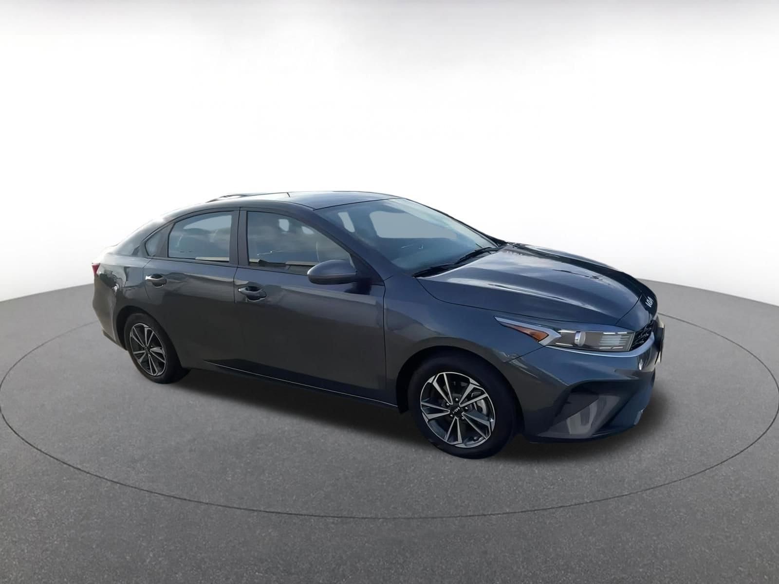 2024 Kia Forte LXS 2