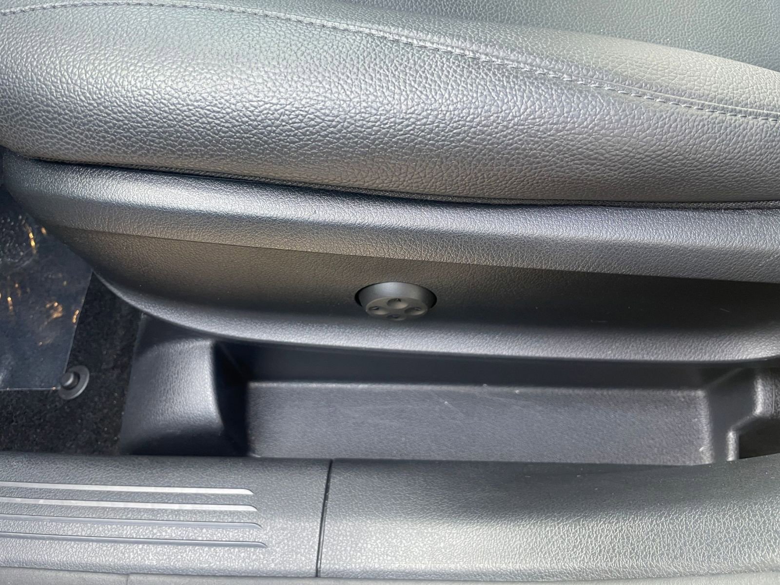 Thumbnail: 2025 Mercedes-Benz GLA - 23