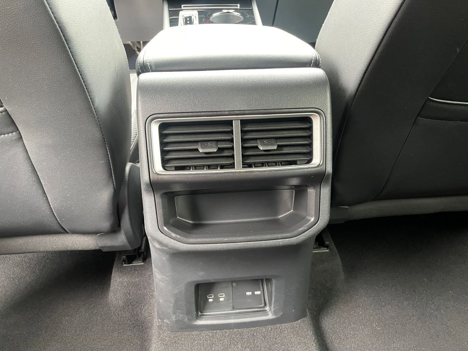 Thumbnail: 2025 Volkswagen Atlas - 24