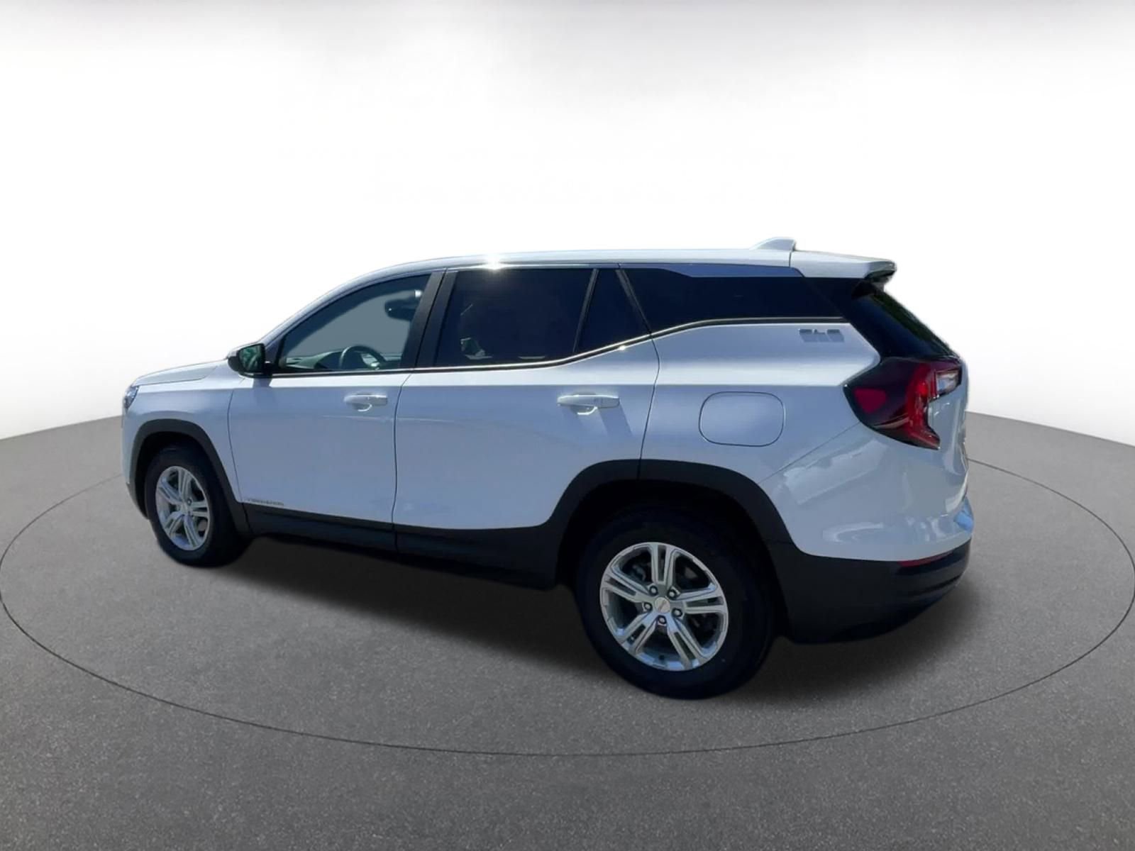 Thumbnail: 2024 GMC Terrain - 10