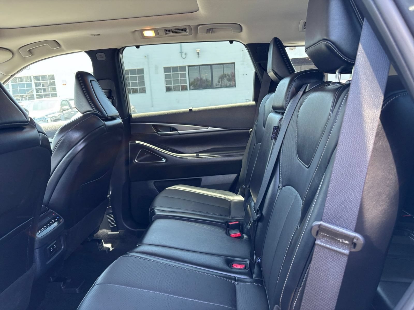 Thumbnail: 2026 INFINITI QX60 - 29