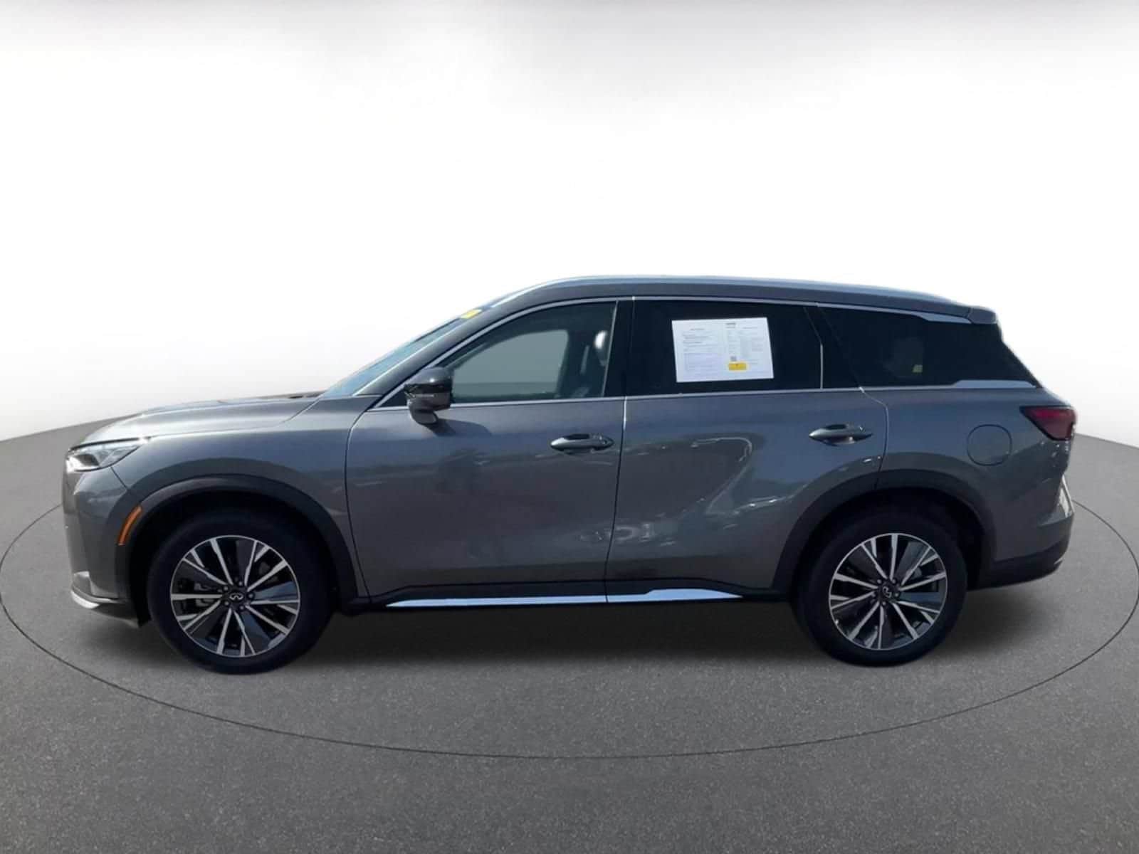 Thumbnail: 2026 INFINITI QX60 - 9