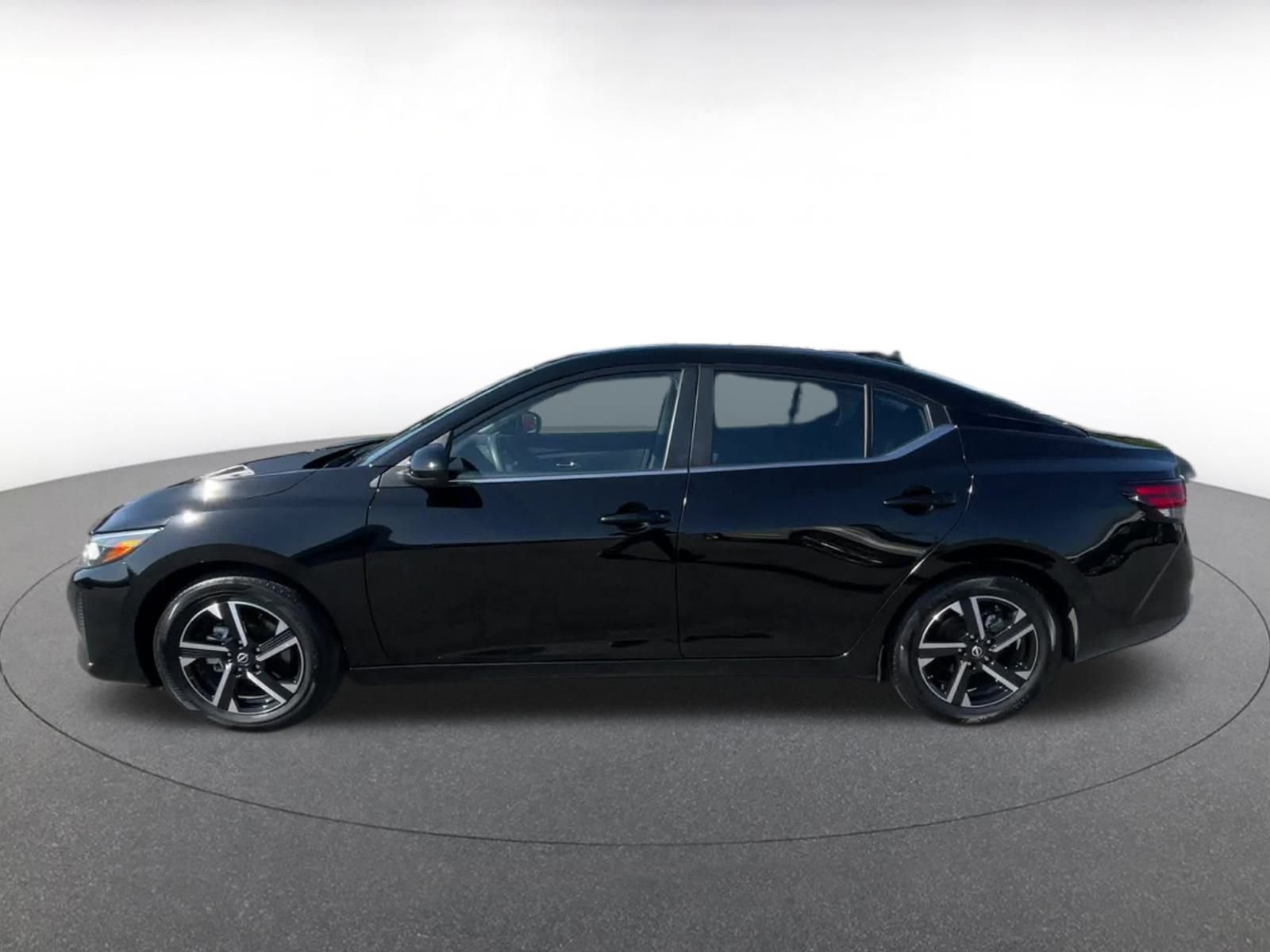 Thumbnail: 2025 Nissan Sentra - 9