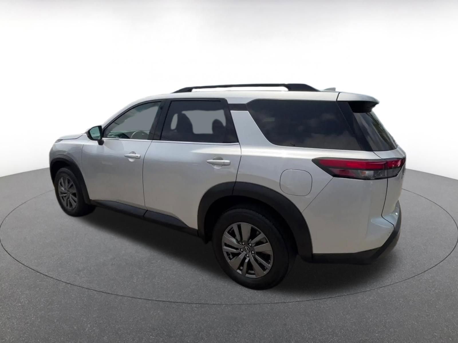 Thumbnail: 2025 Nissan Pathfinder - 10