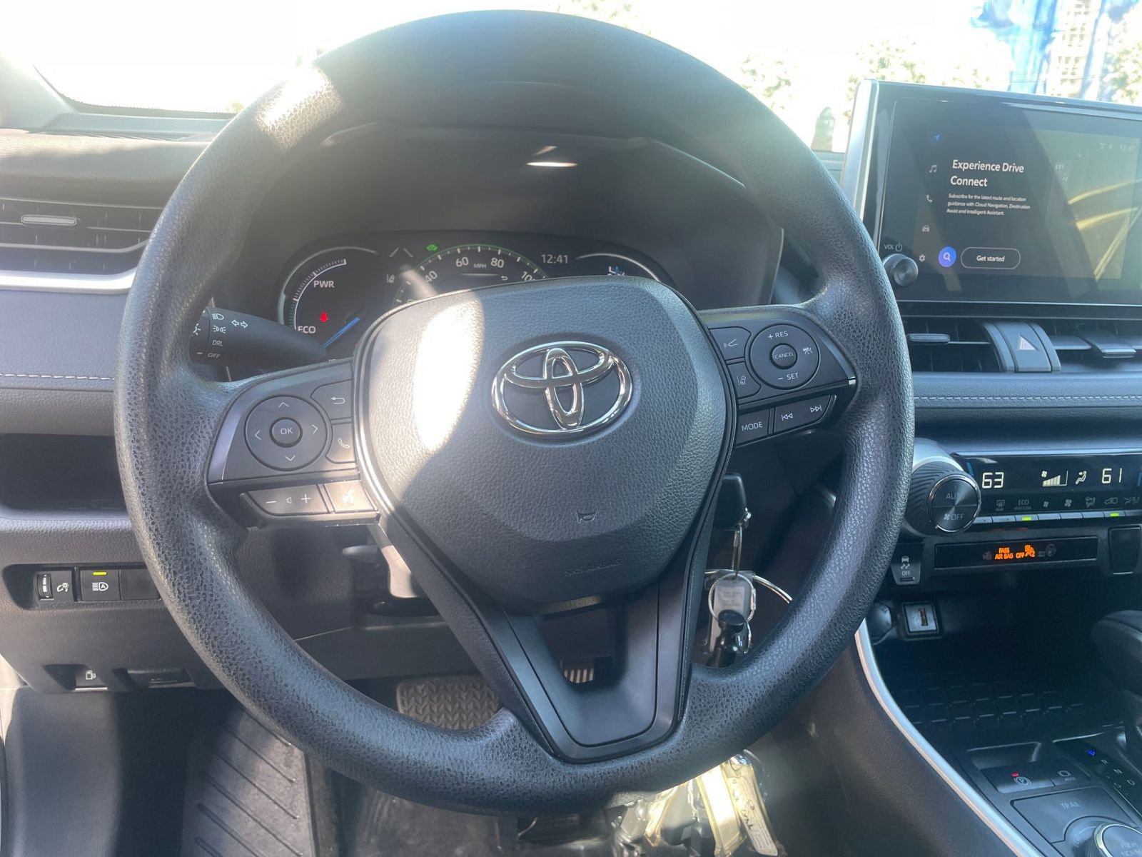 Thumbnail: 2025 Toyota RAV4 - 28