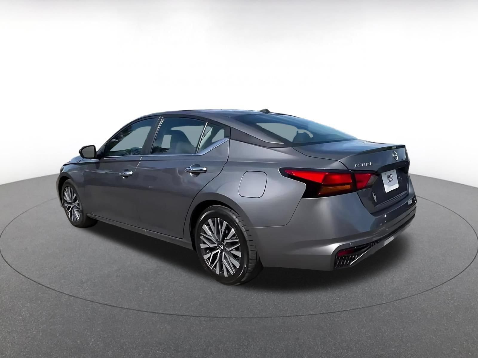 Thumbnail: 2025 Nissan Altima - 10