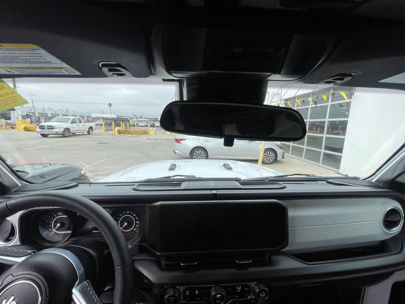 Thumbnail: 2025 Jeep Wrangler - 33