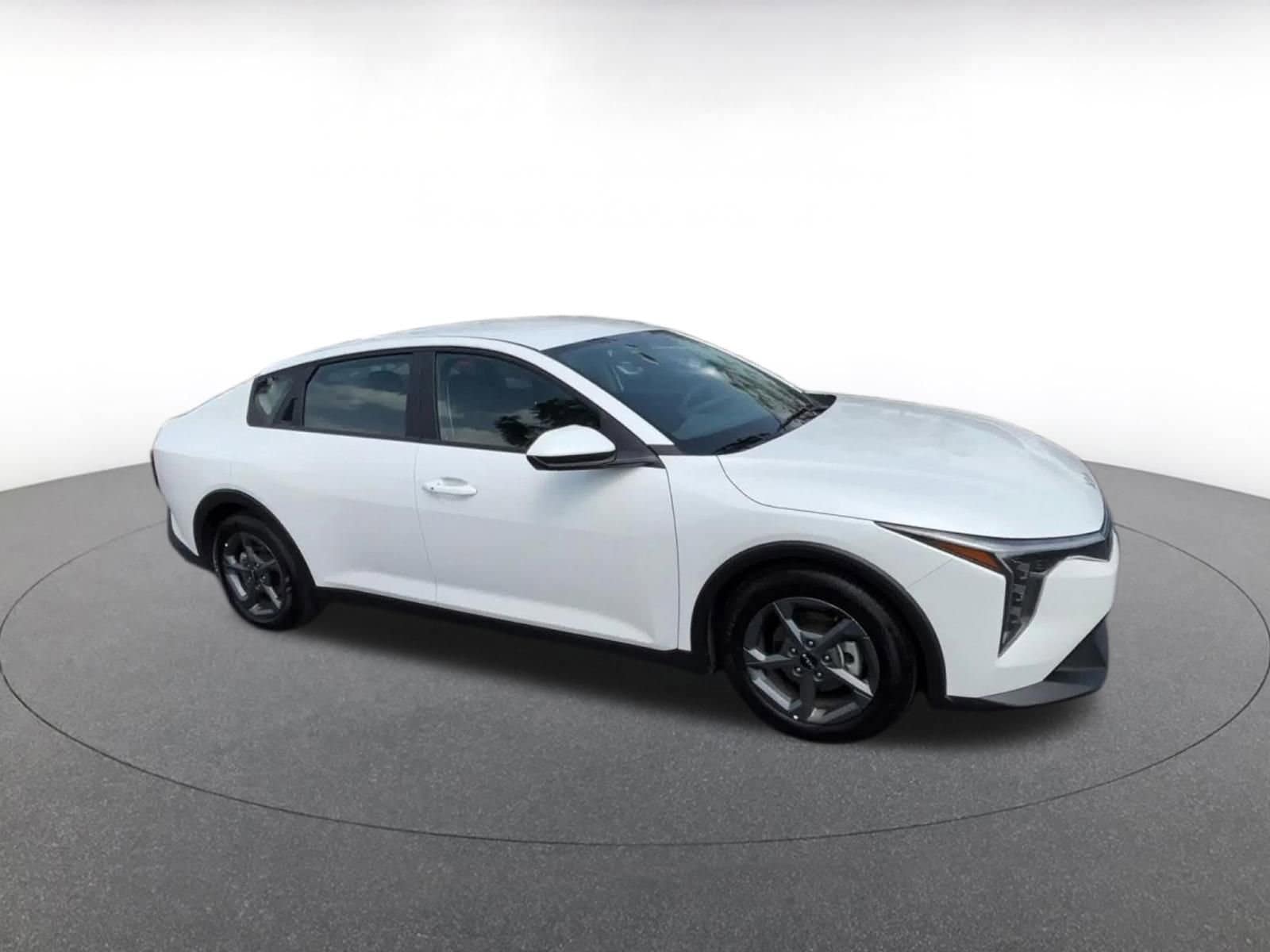 Thumbnail: 2025 Kia K4 - 2