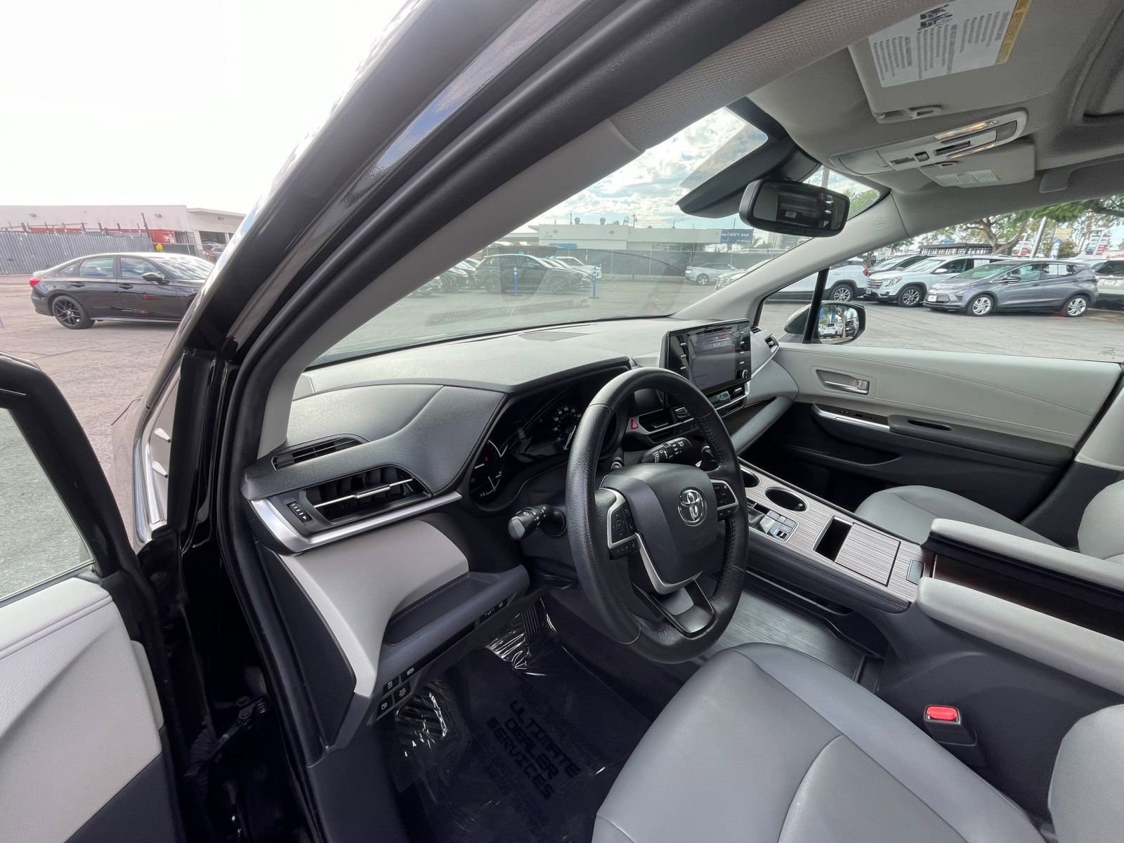 Thumbnail: 2024 Toyota Sienna - 34