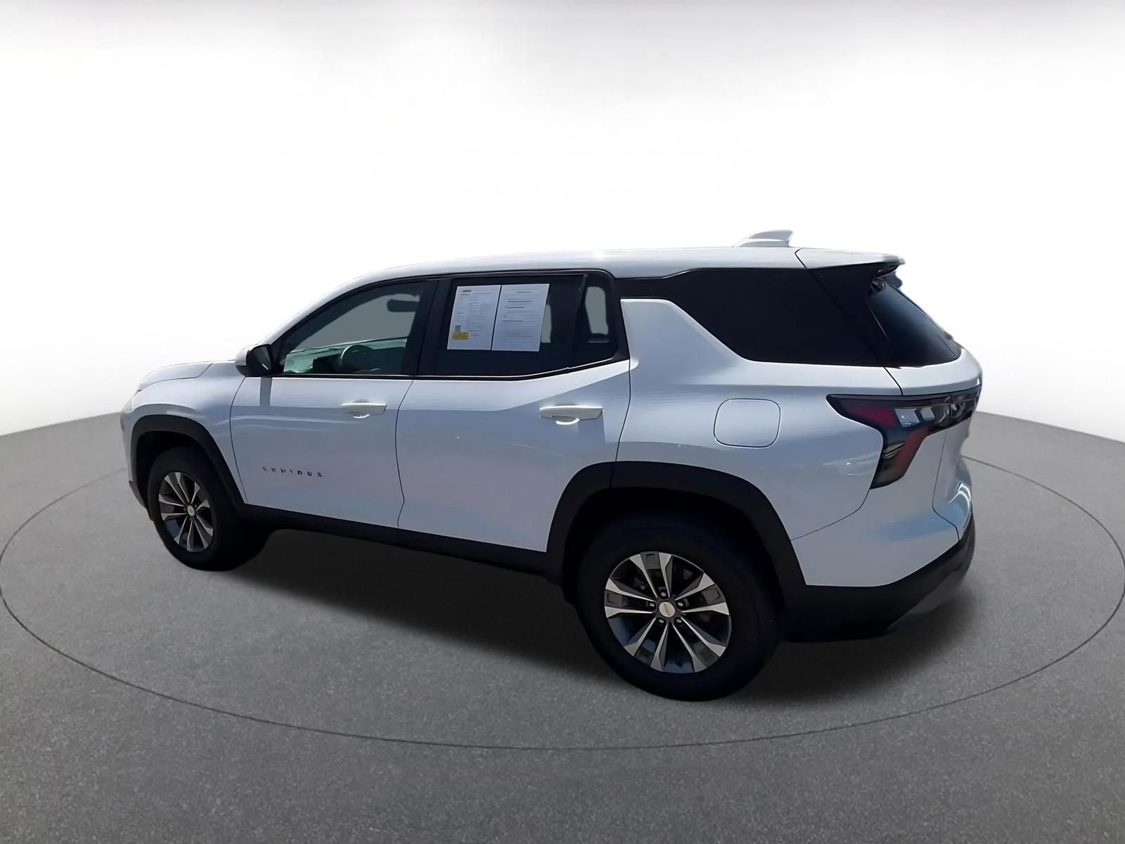 Thumbnail: 2025 Chevrolet Equinox - 10