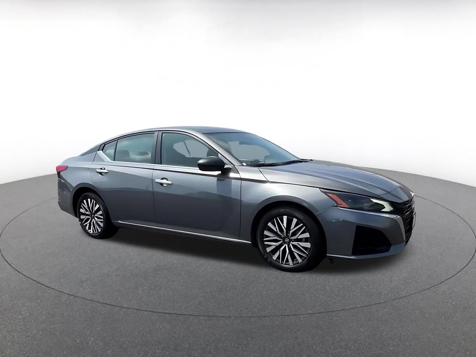 Thumbnail: 2025 Nissan Altima - 2