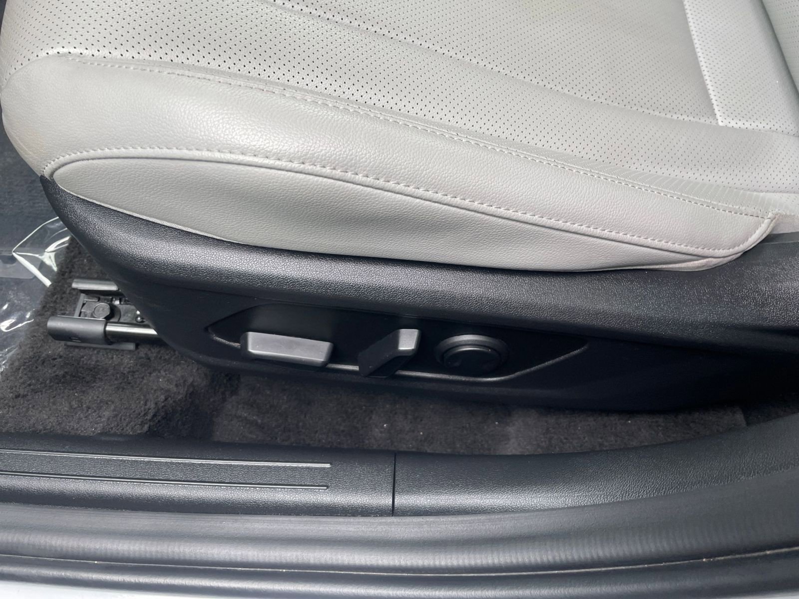 Thumbnail: 2025 Hyundai Elantra - 23