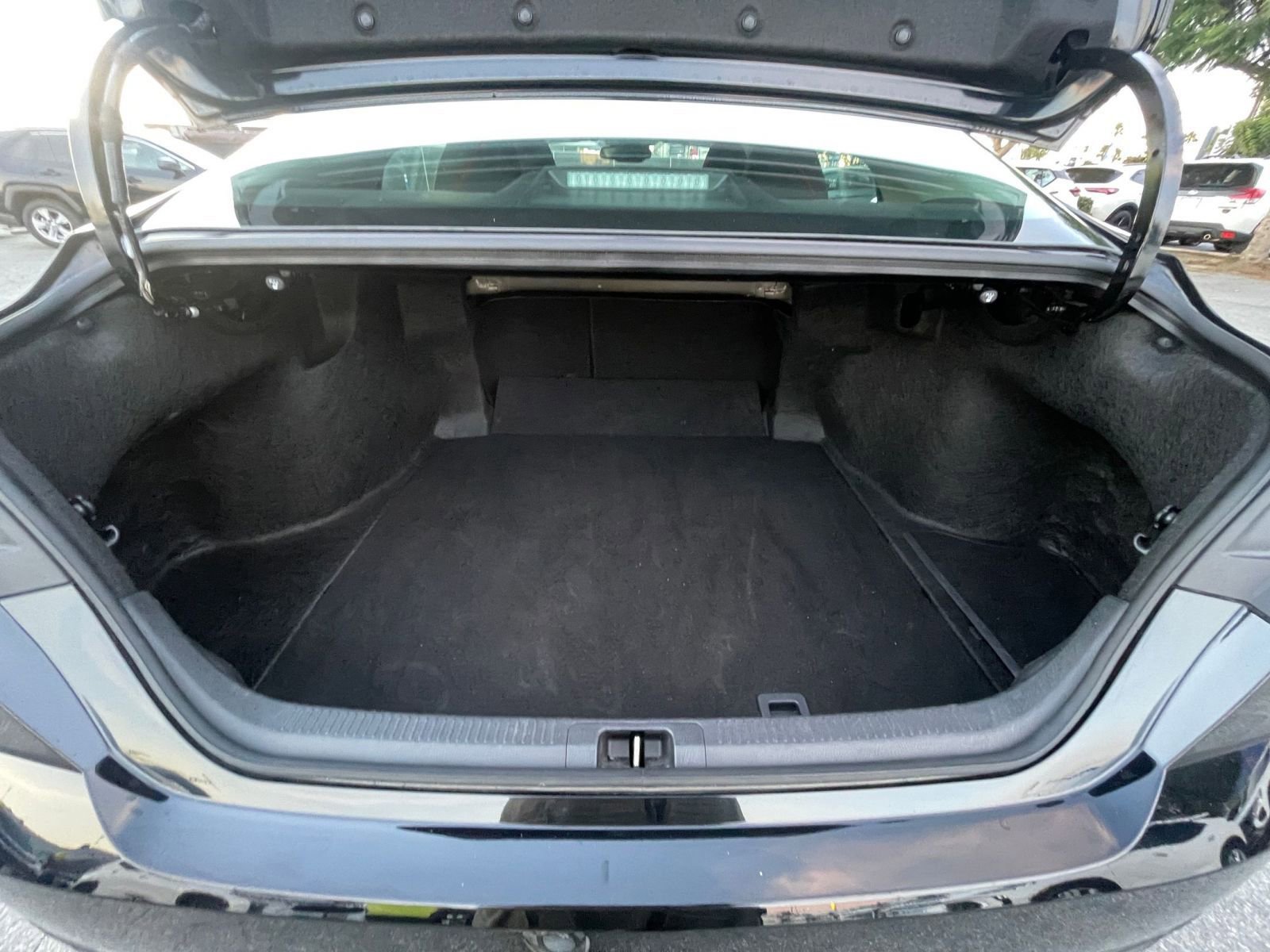 Thumbnail: 2025 Toyota Camry - 31