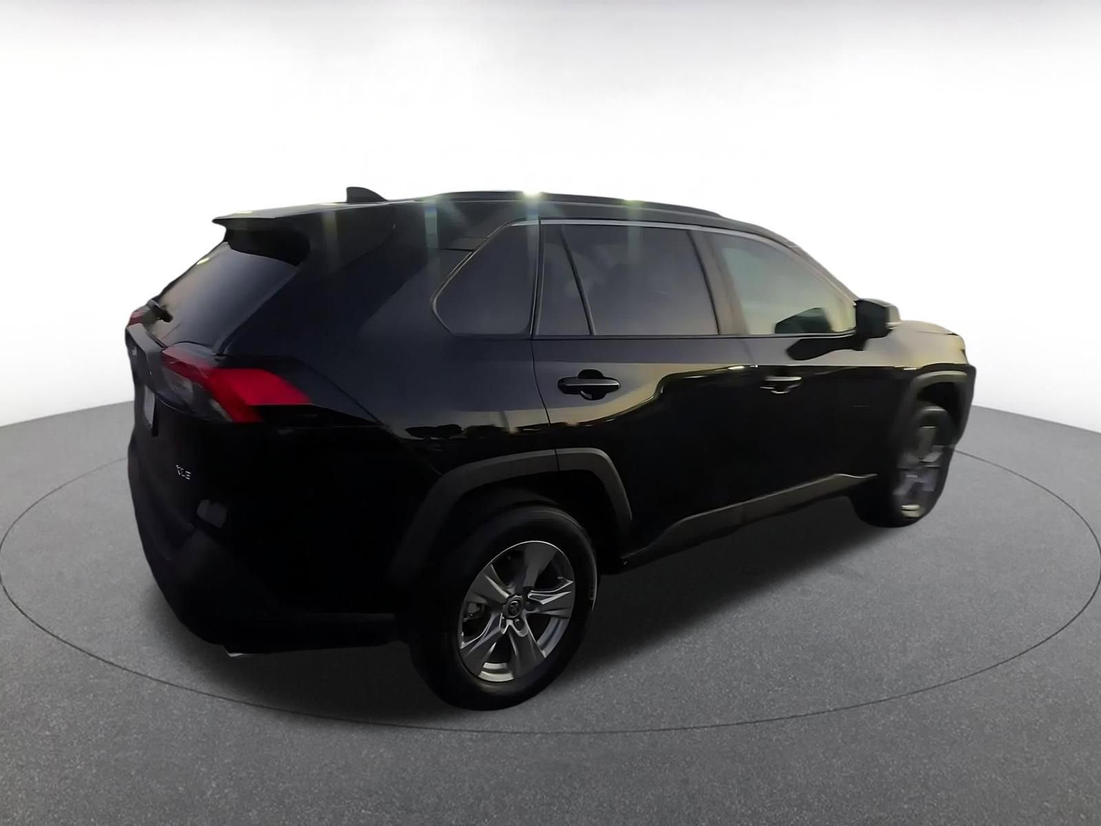 Thumbnail: 2025 Toyota RAV4 - 15