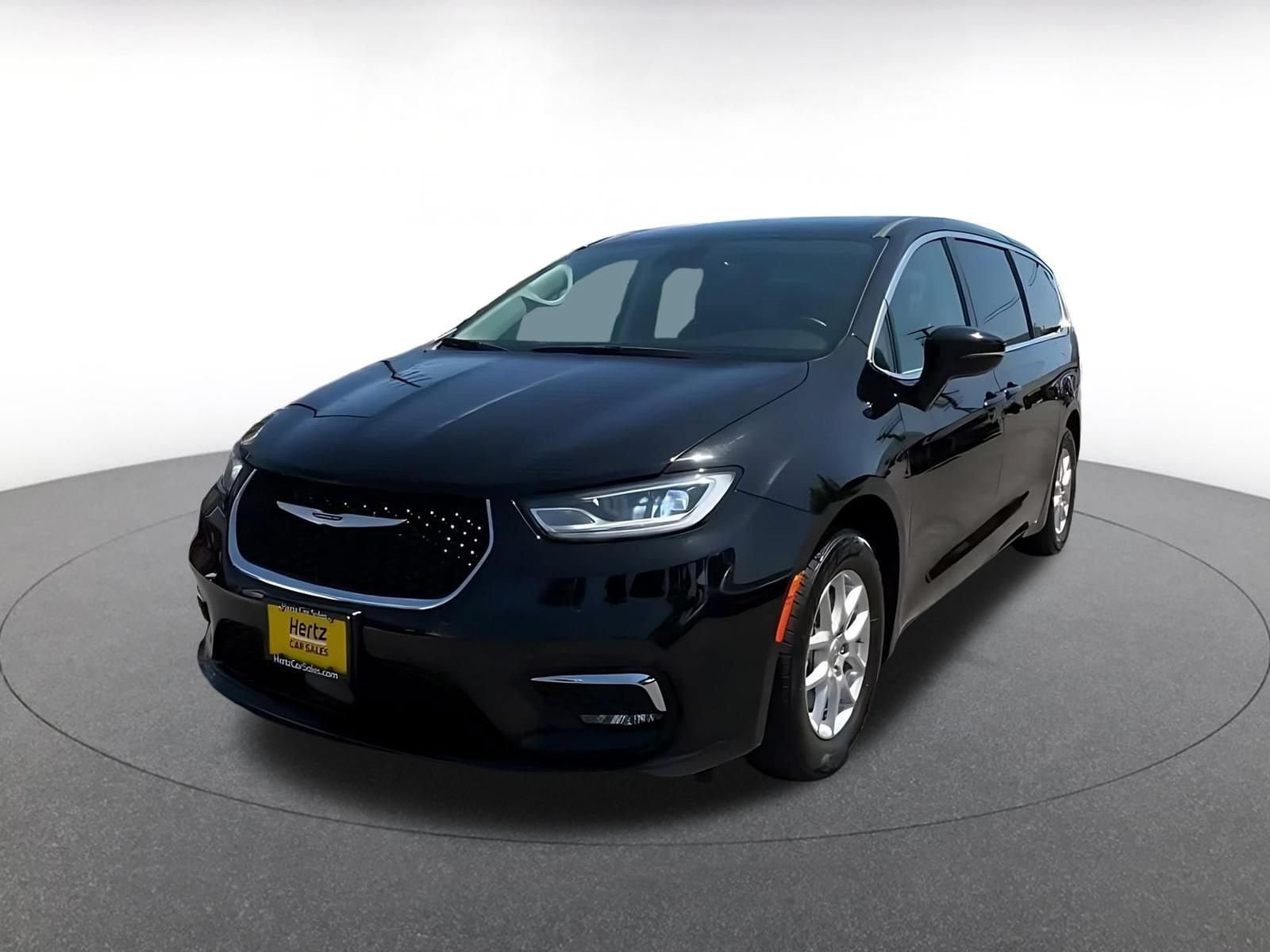 Thumbnail: 2024 Chrysler Pacifica - 6