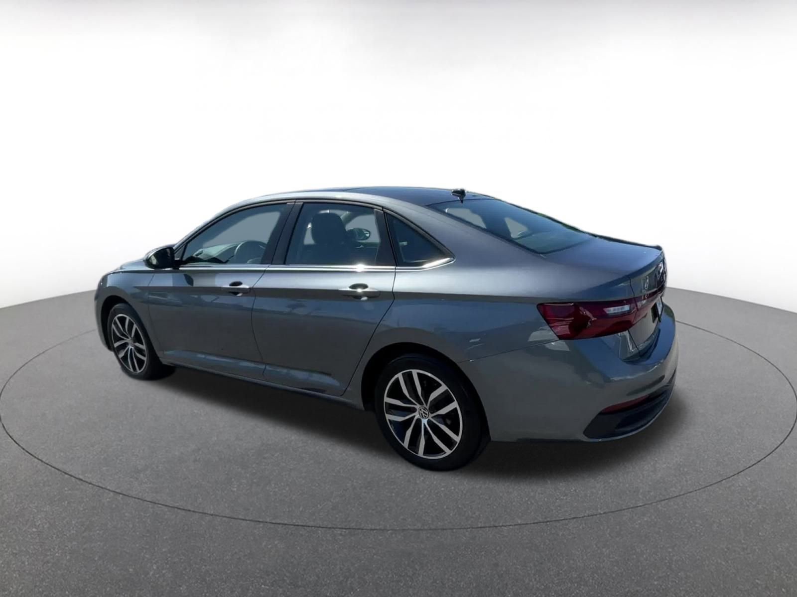 Thumbnail: 2025 Volkswagen Jetta - 10