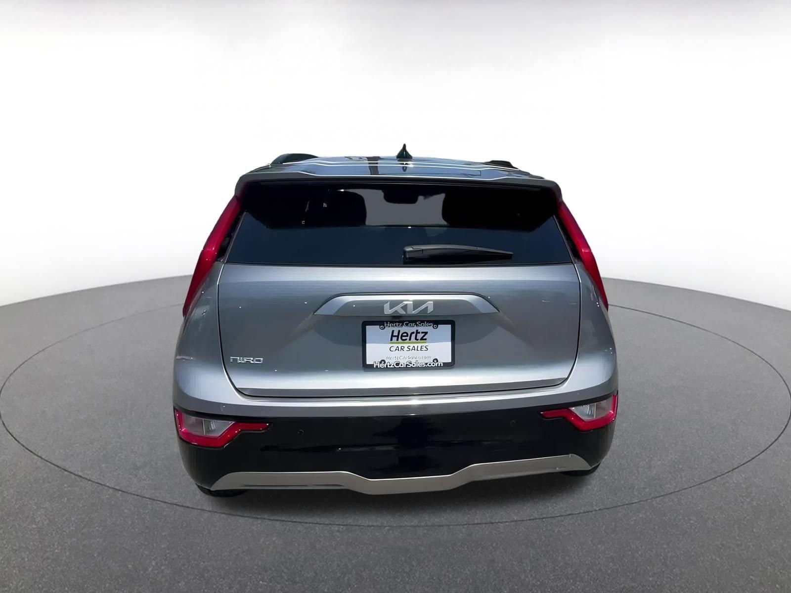 Thumbnail: 2023 Kia Niro - 12