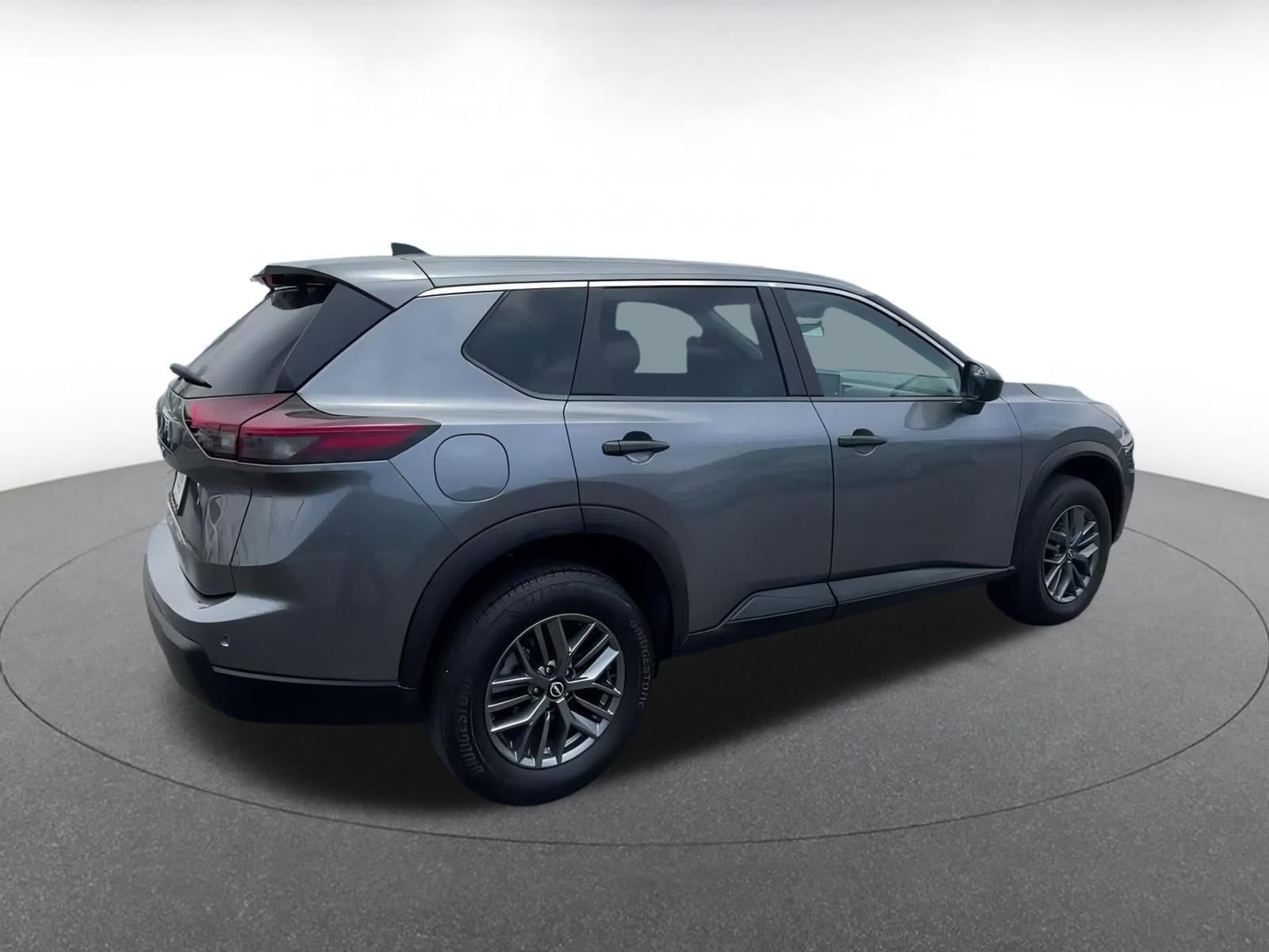 2024 Nissan Rogue S 15