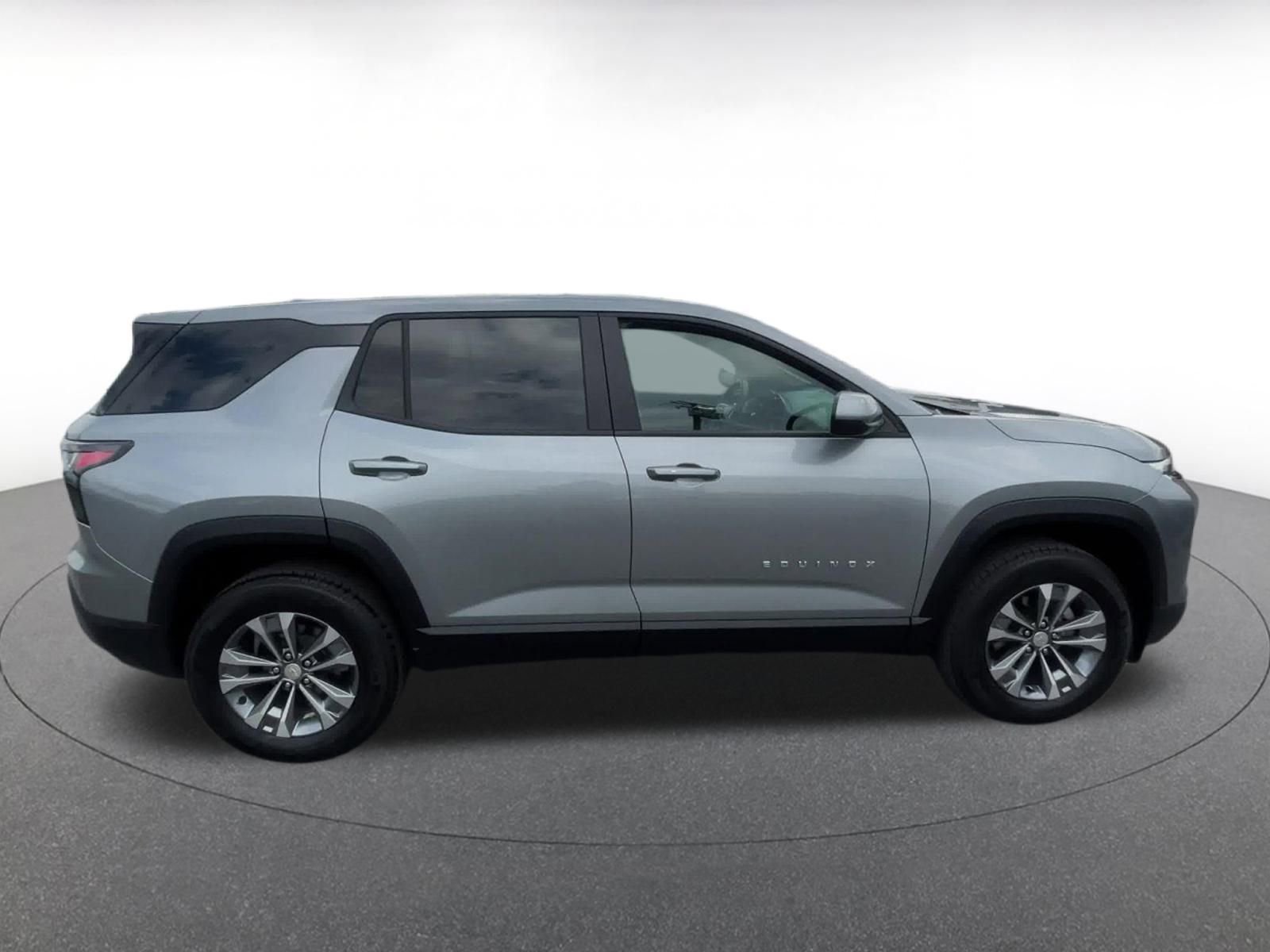 Thumbnail: 2025 Chevrolet Equinox - 16