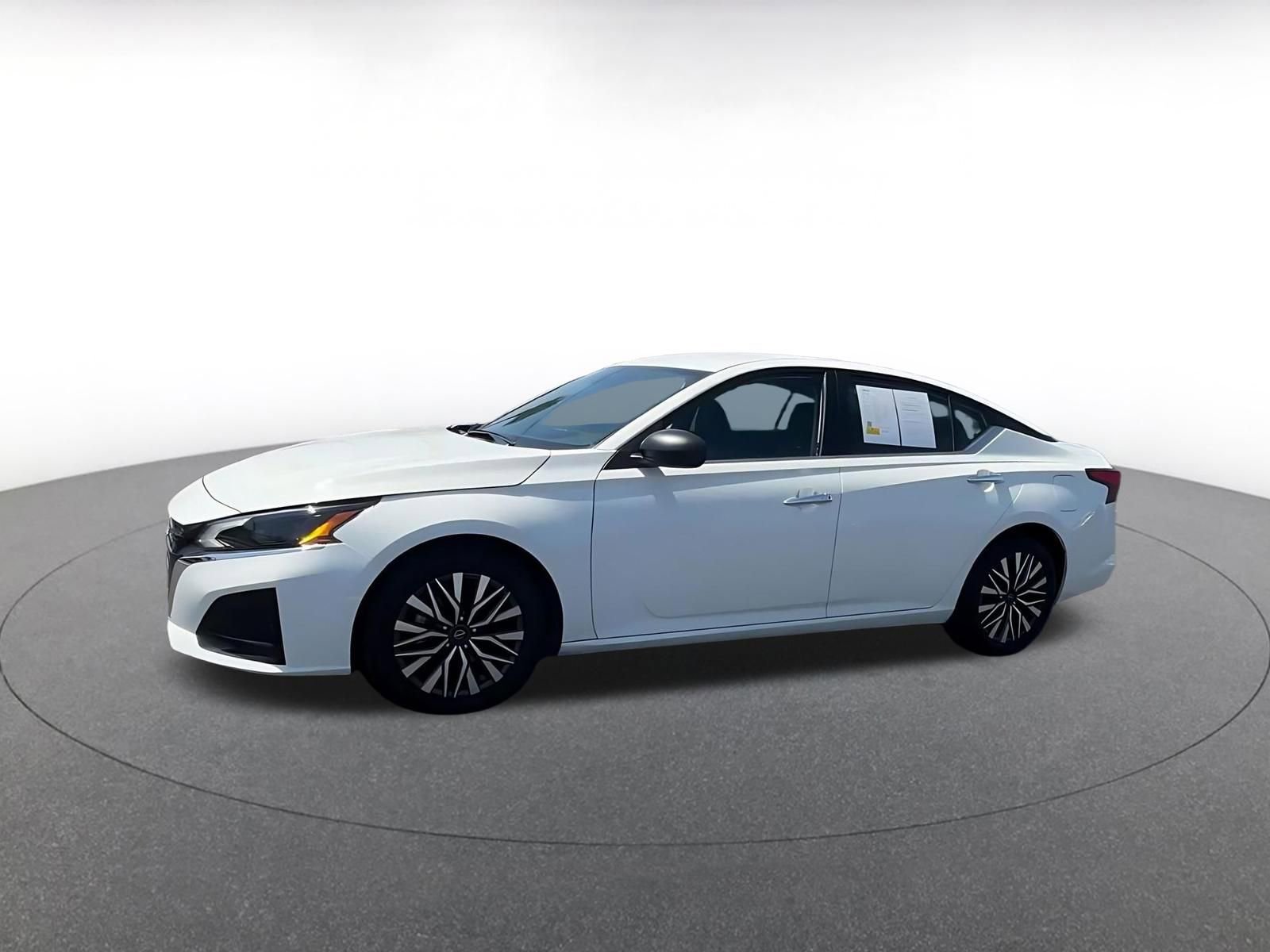 Thumbnail: 2025 Nissan Altima - 8