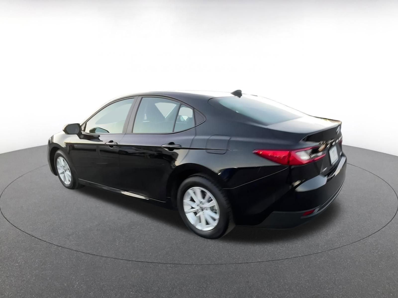 Thumbnail: 2025 Toyota Camry - 10