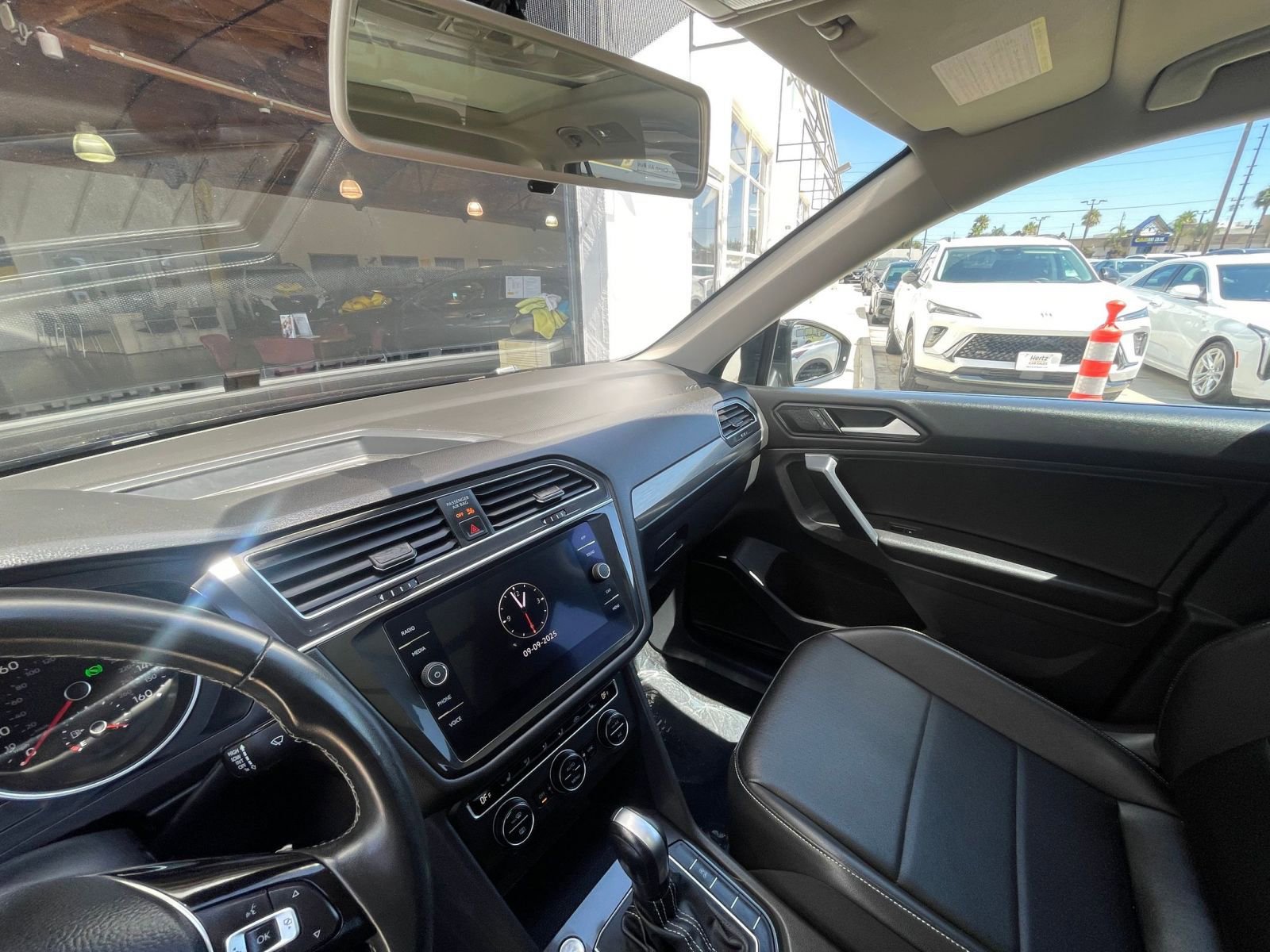 Thumbnail: 2021 Volkswagen Tiguan - 35