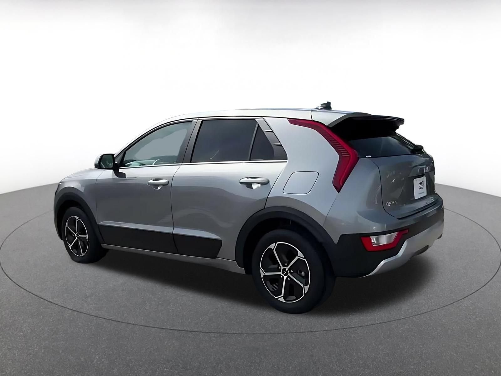 Thumbnail: 2026 Kia Niro - 10