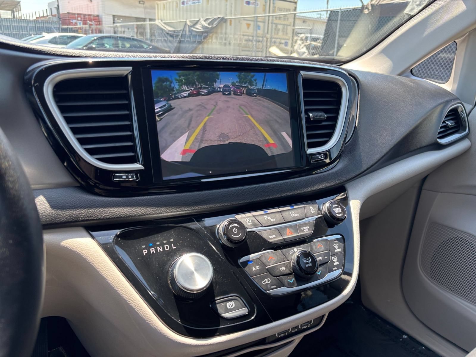 Thumbnail: 2024 Chrysler Pacifica - 24