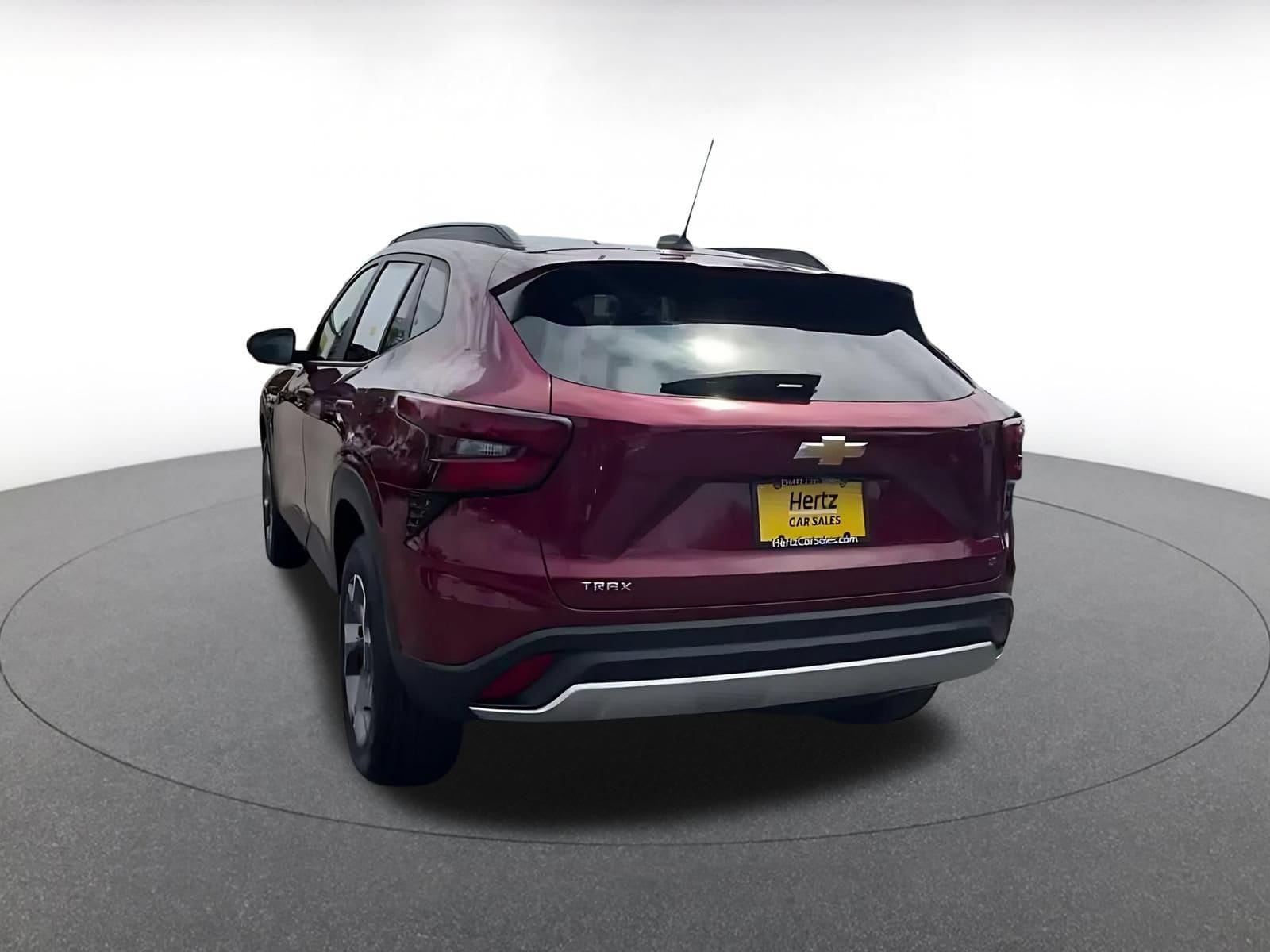 Thumbnail: 2025 Chevrolet Trax - 9