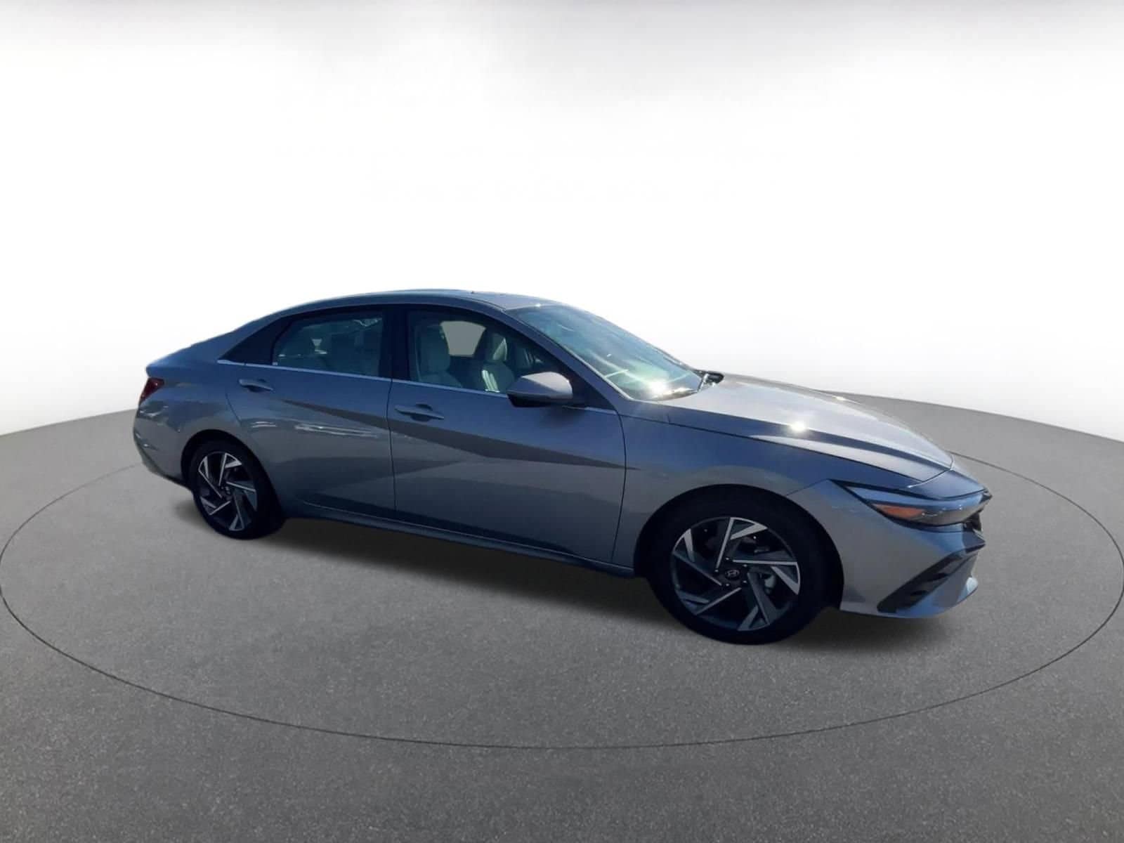 Thumbnail: 2025 Hyundai Elantra - 2