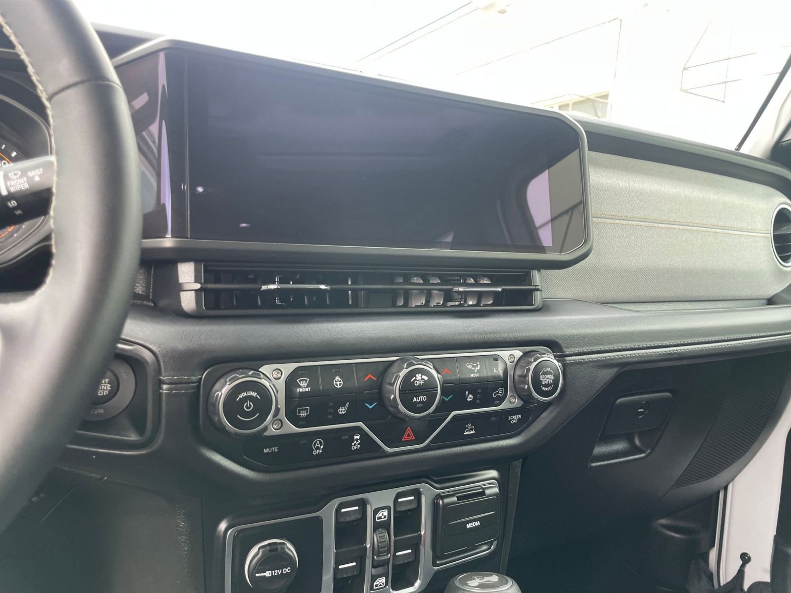 Thumbnail: 2025 Jeep Wrangler - 18