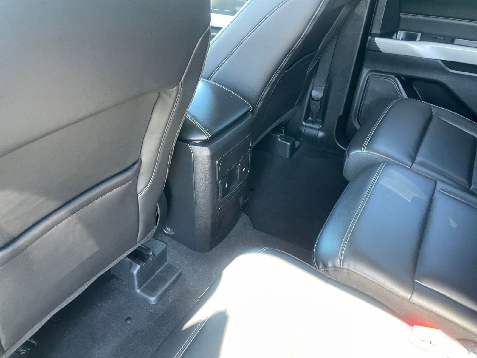 Thumbnail: 2024 Ford Explorer - 24