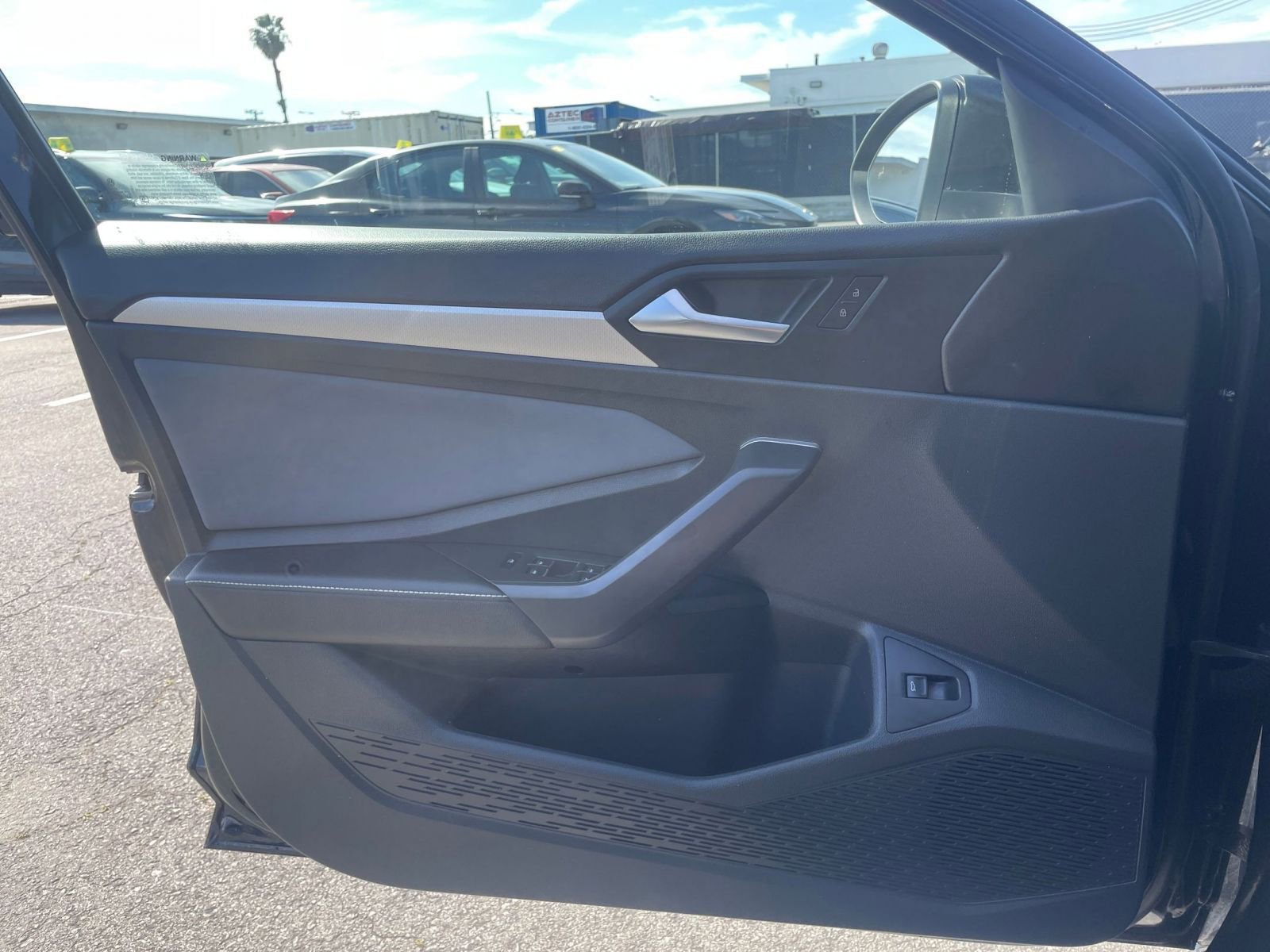 Thumbnail: 2025 Volkswagen Jetta - 18