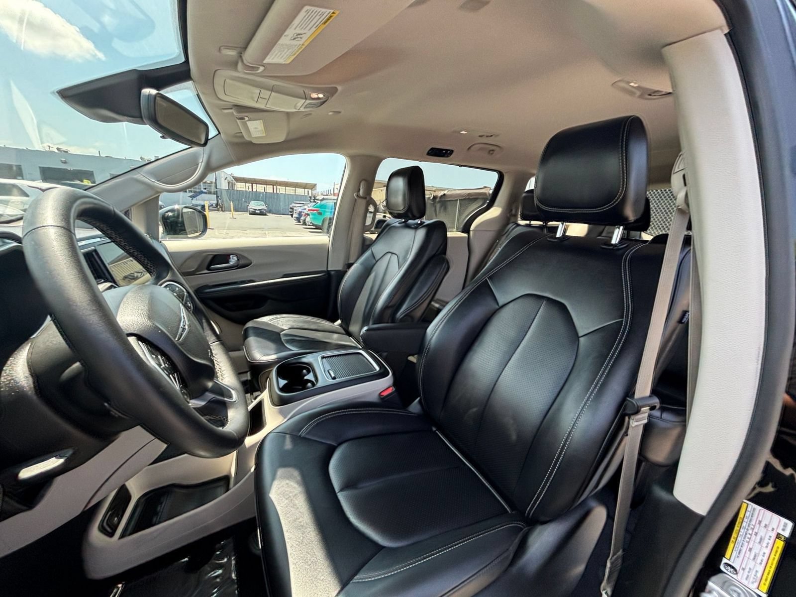 Thumbnail: 2024 Chrysler Pacifica - 28