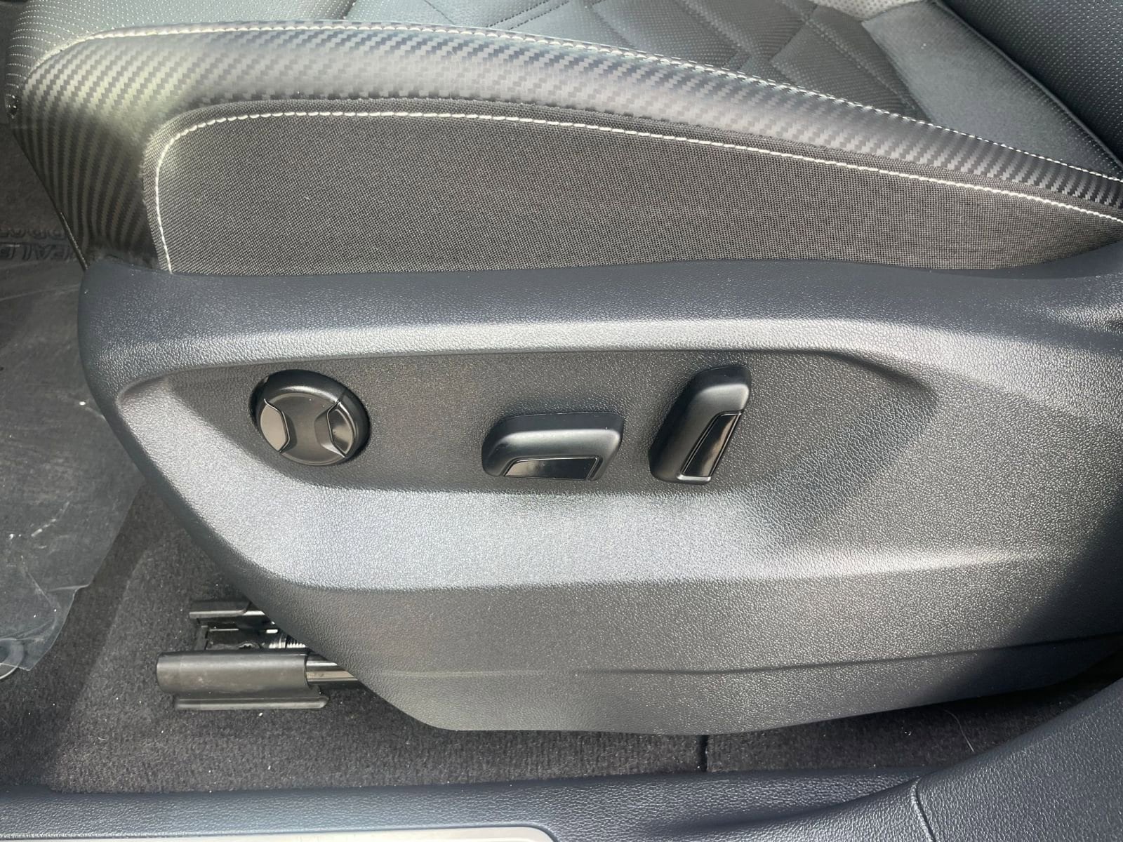 Thumbnail: 2025 Volkswagen Atlas - 23