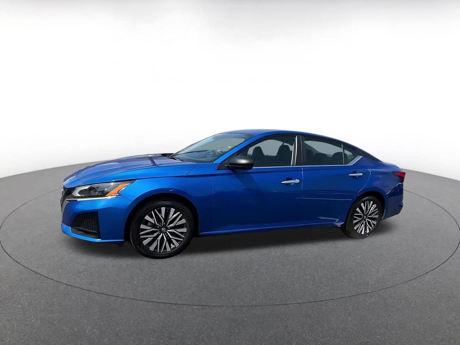 Thumbnail: 2025 Nissan Altima - 8