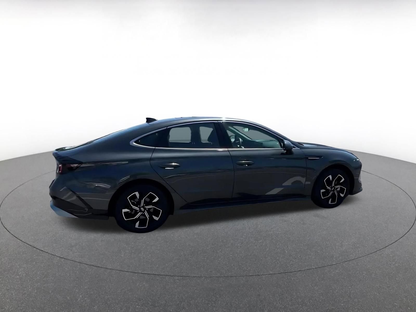 Thumbnail: 2025 Hyundai Sonata - 8